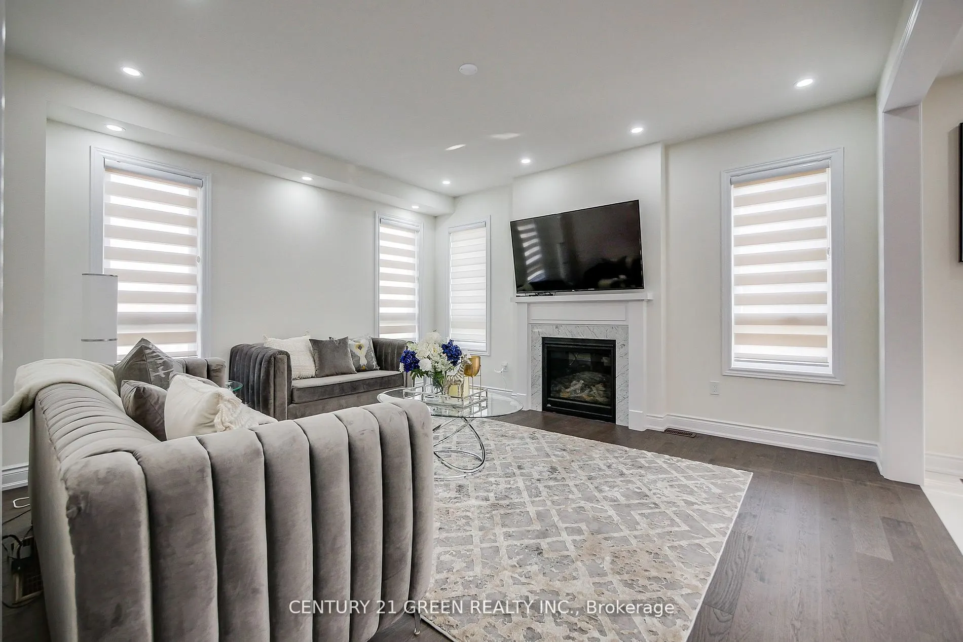 36 Brentwick Drive, #Upper Level