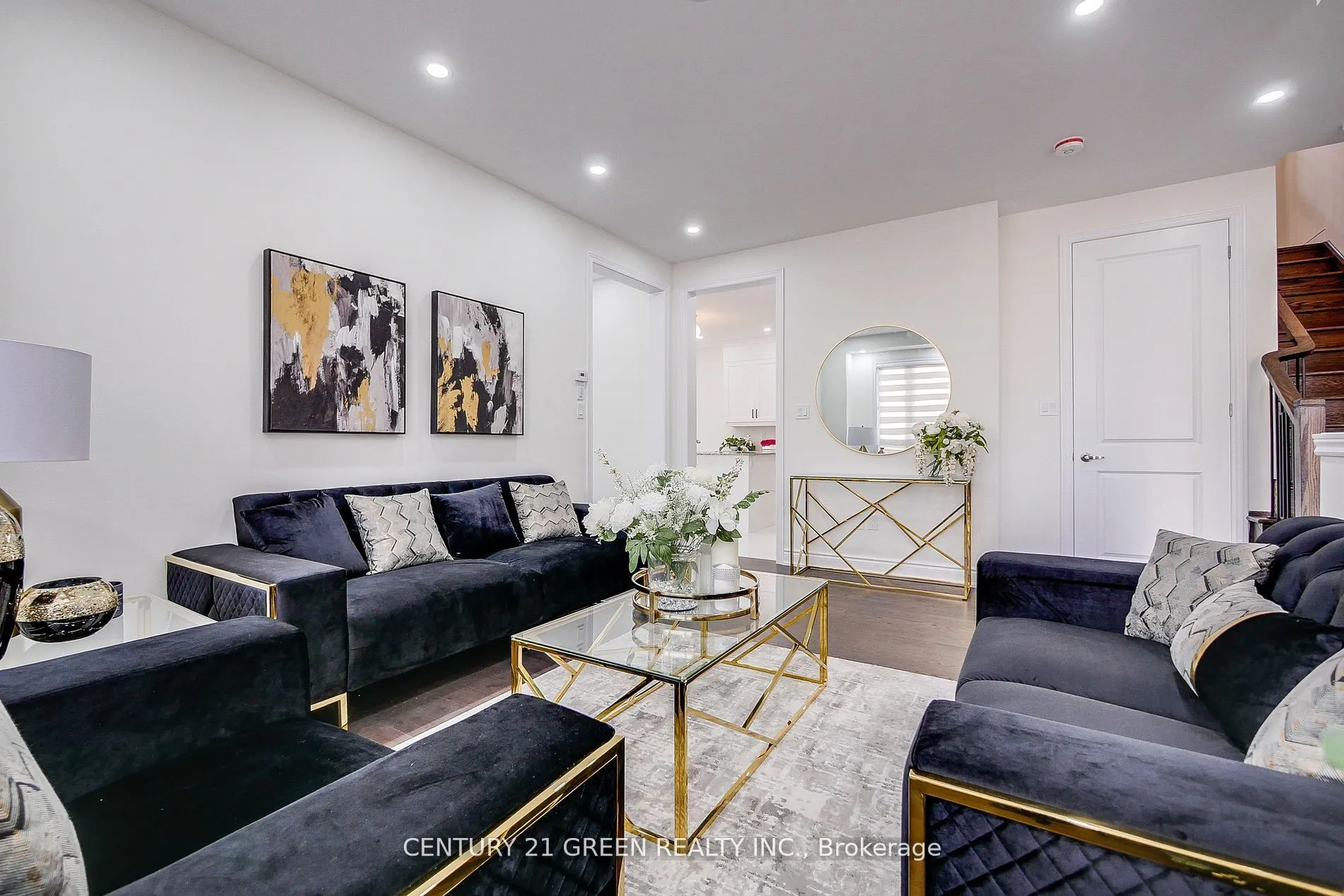 36 Brentwick Drive, #Upper Level