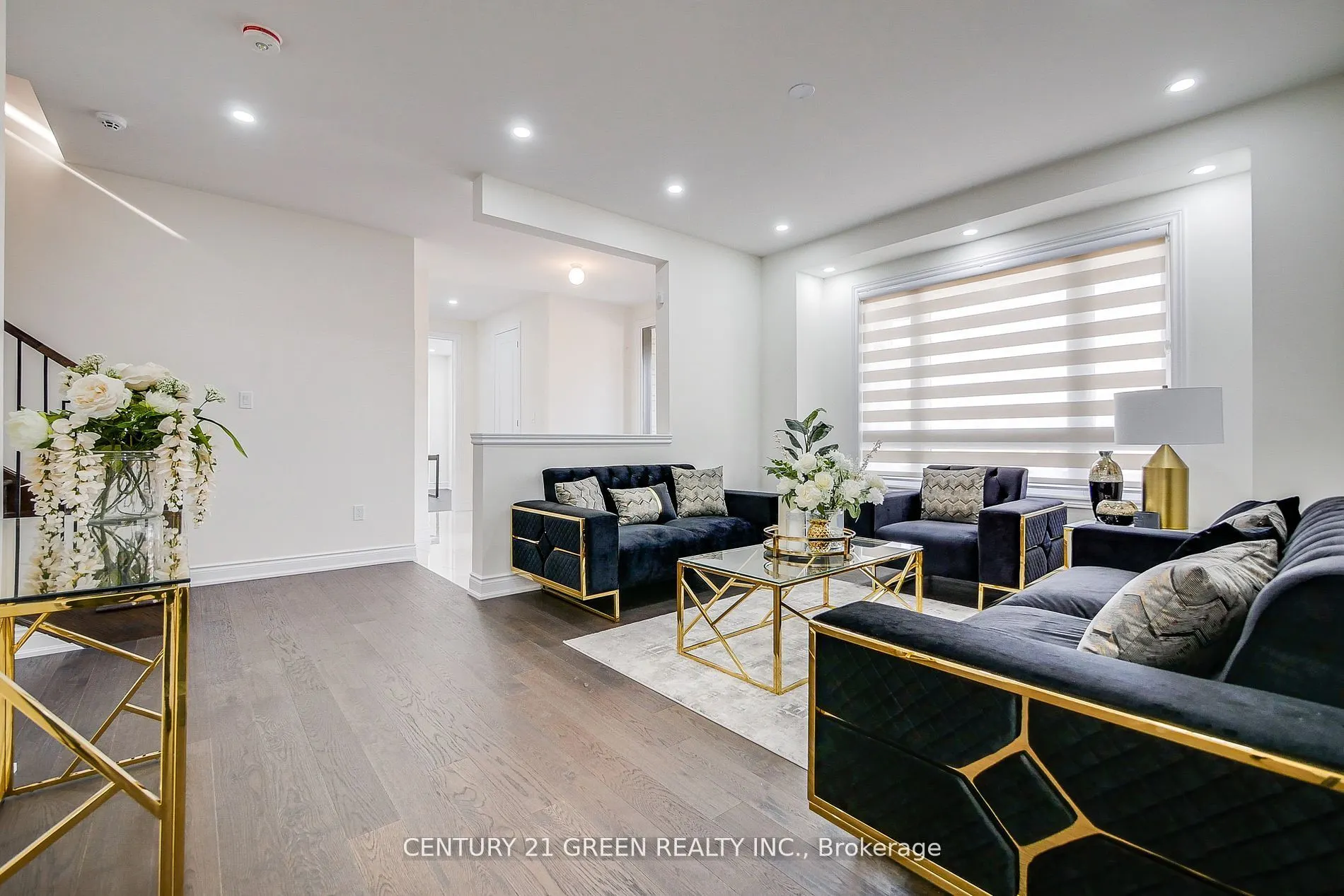 36 Brentwick Drive, #Upper Level