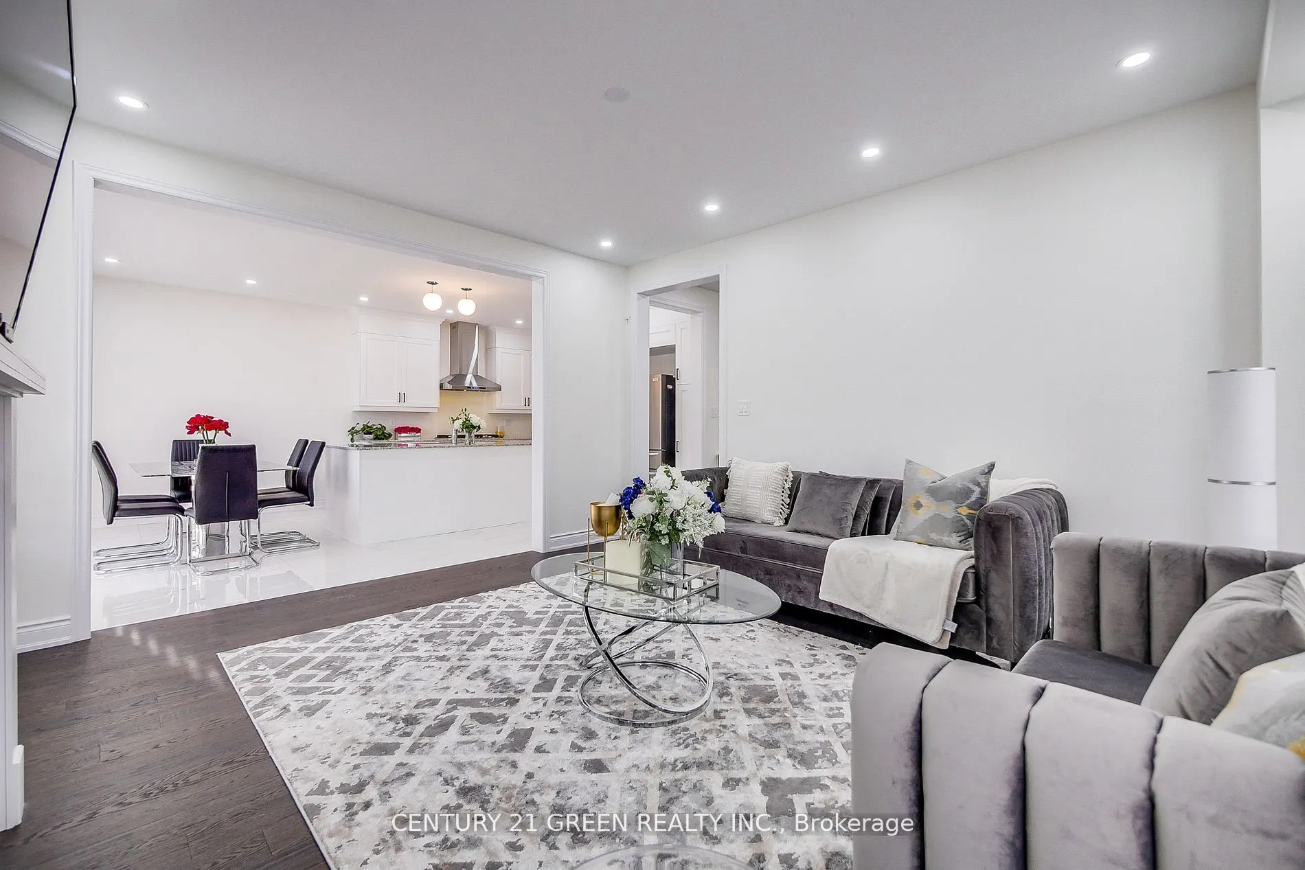 36 Brentwick Drive, #Upper Level