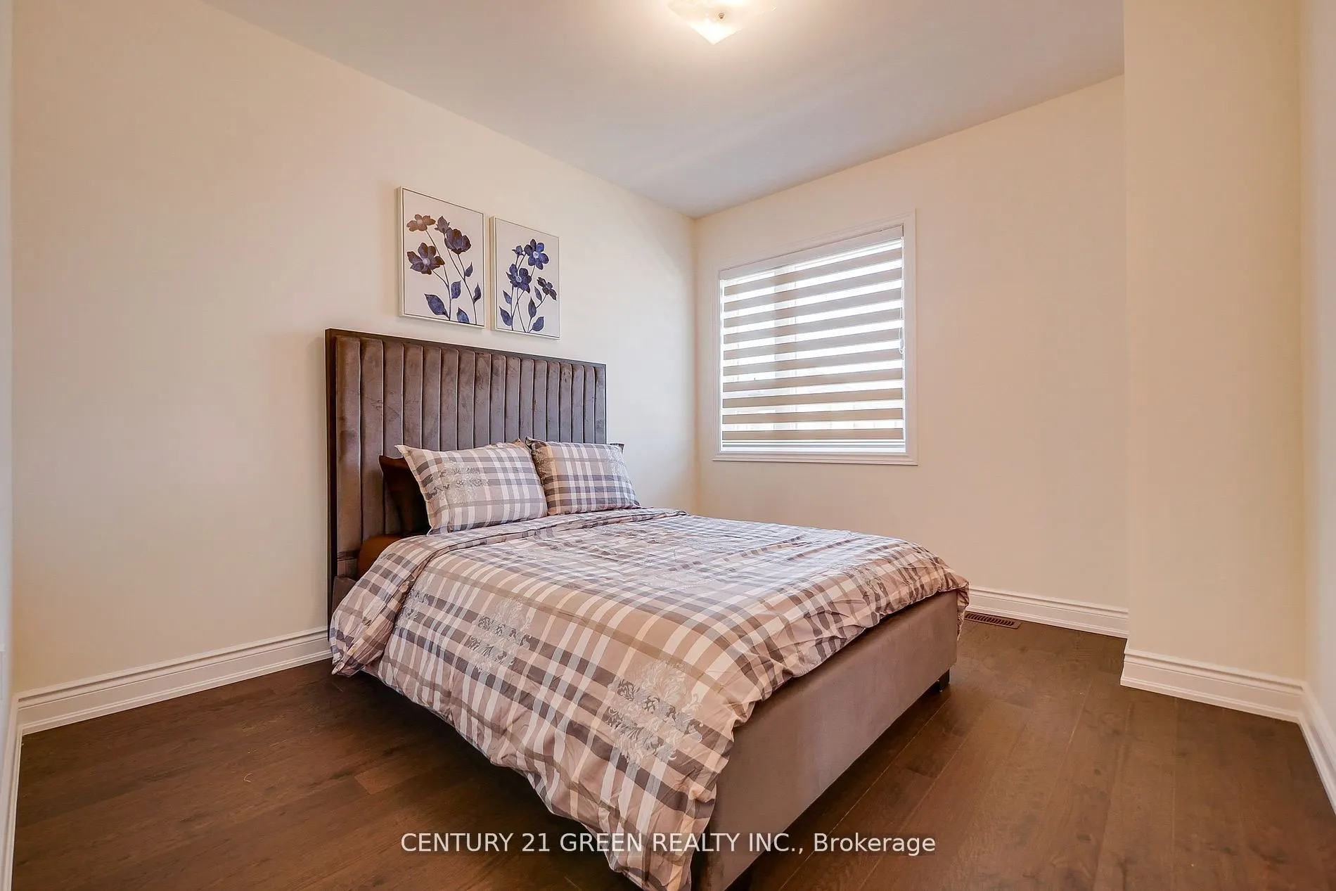 36 Brentwick Drive, #Upper Level