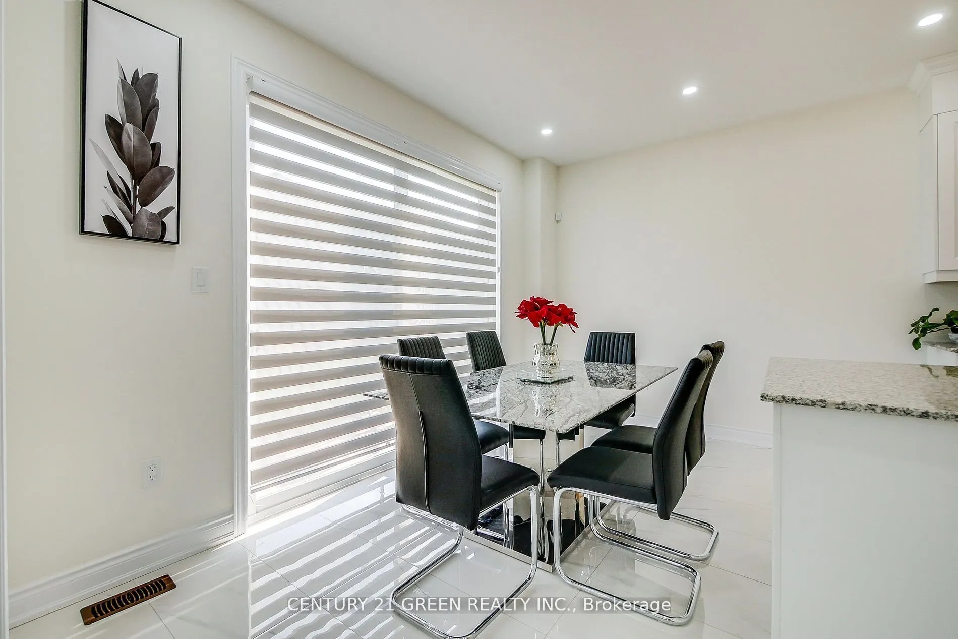 36 Brentwick Drive, #Upper Level