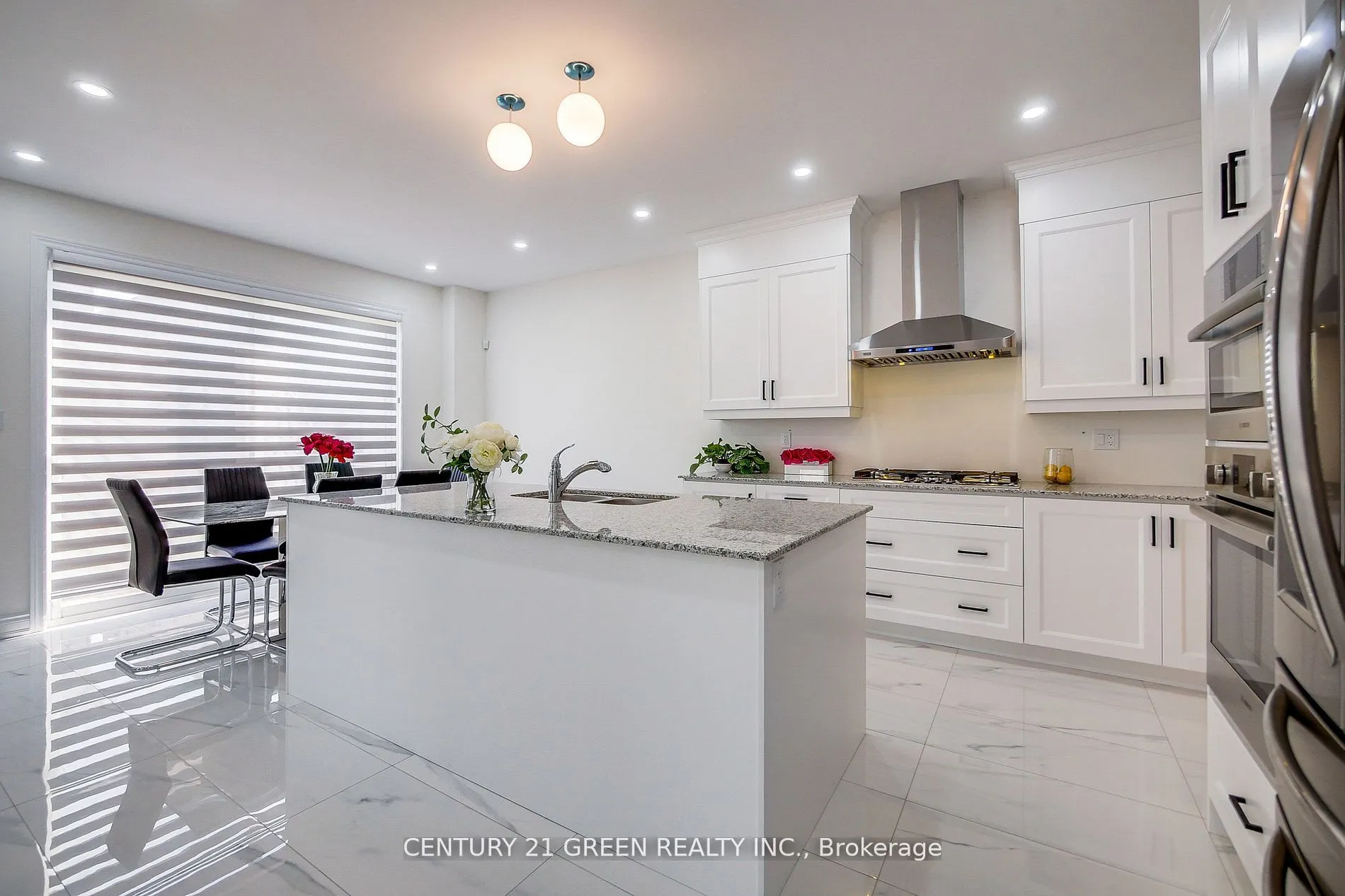 36 Brentwick Drive, #Upper Level