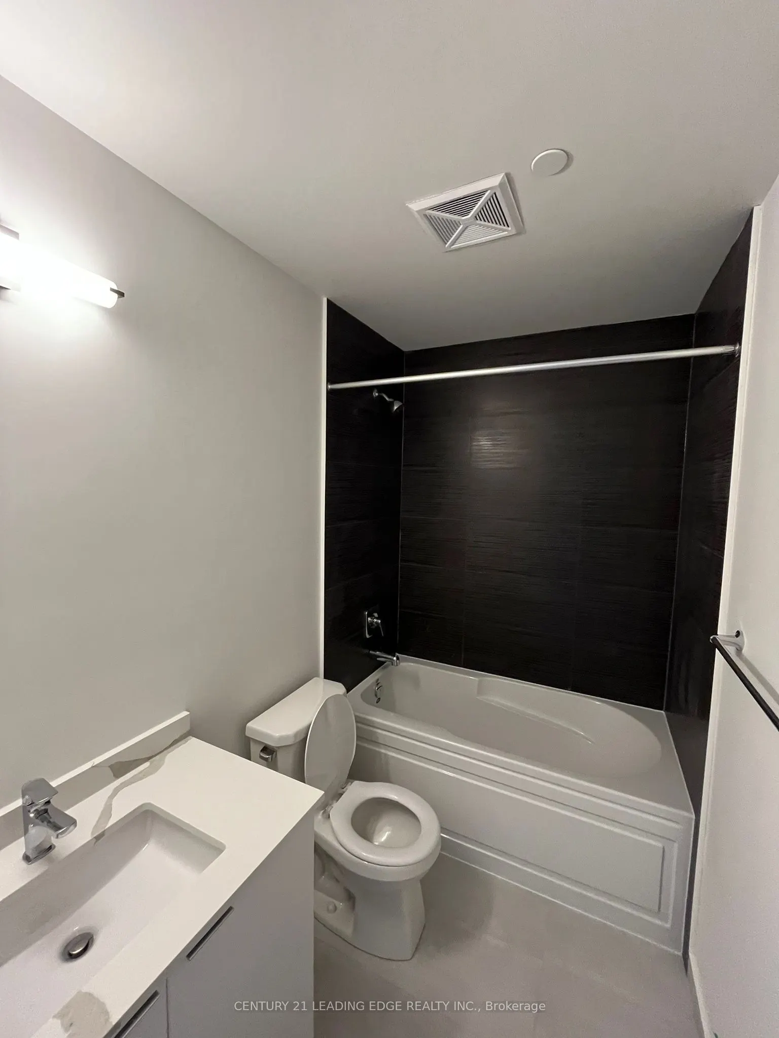 15 Watergarden Drive, #3202