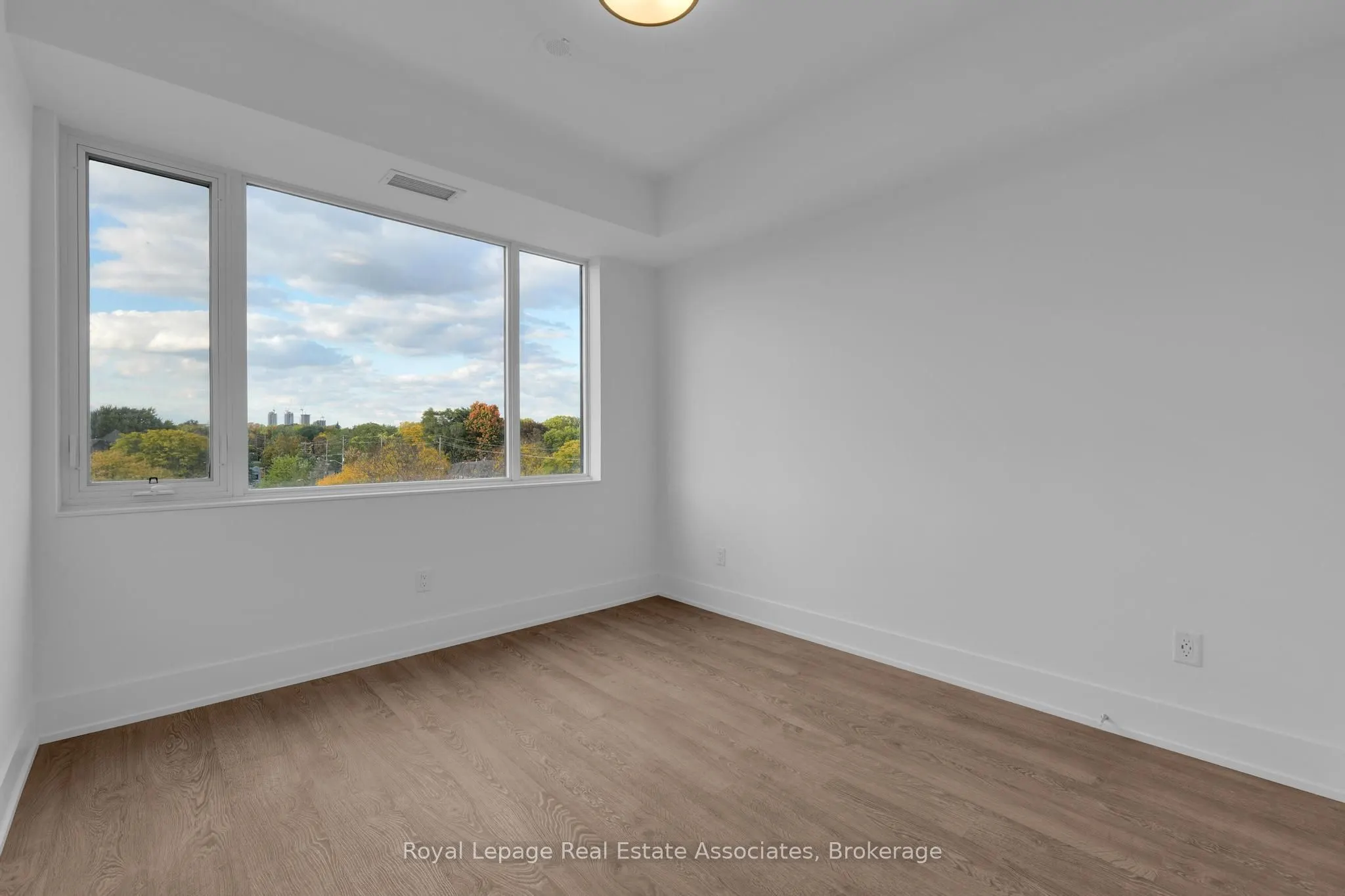 259 The Kingsway, #421