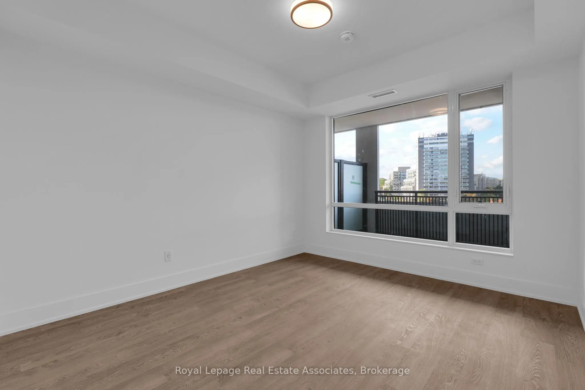 259 The Kingsway, #421