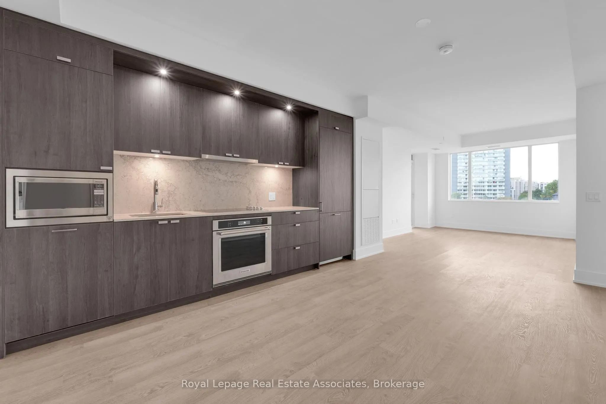 259 The Kingsway, #421