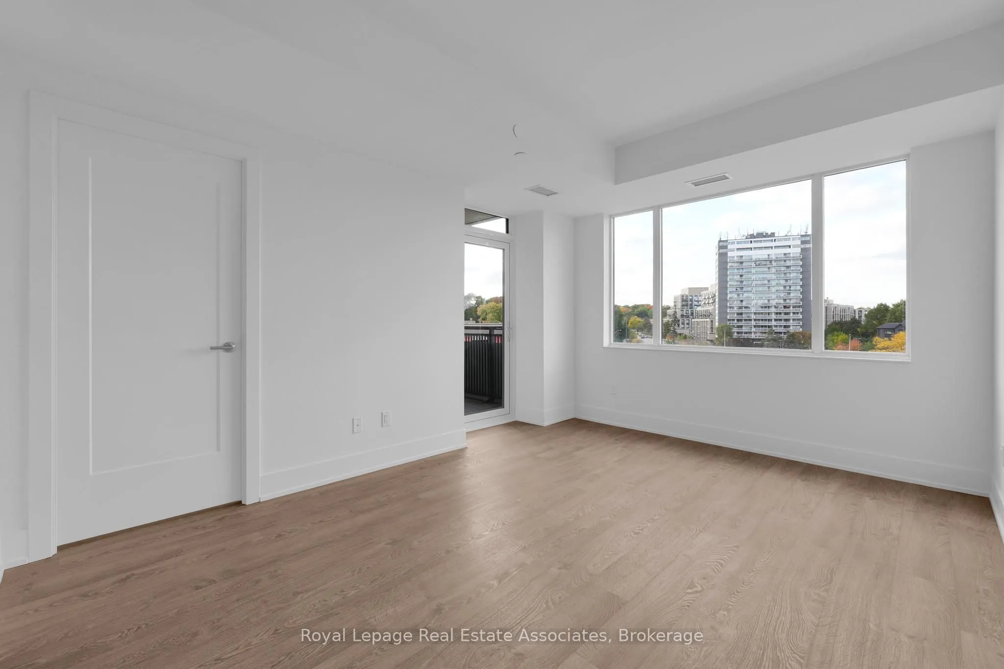 259 The Kingsway, #421