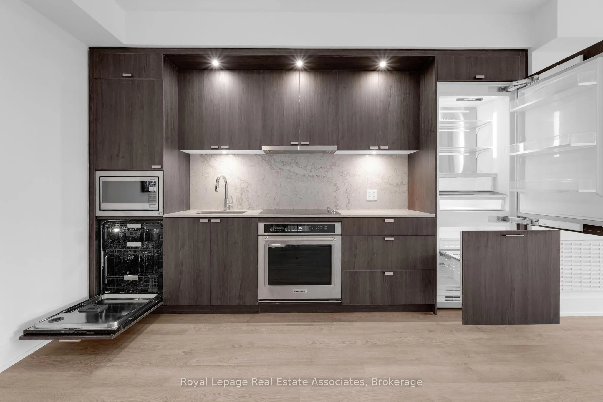 259 The Kingsway, #421