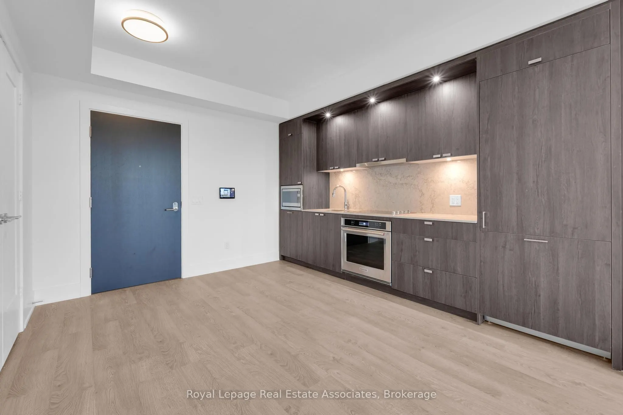 259 The Kingsway, #421