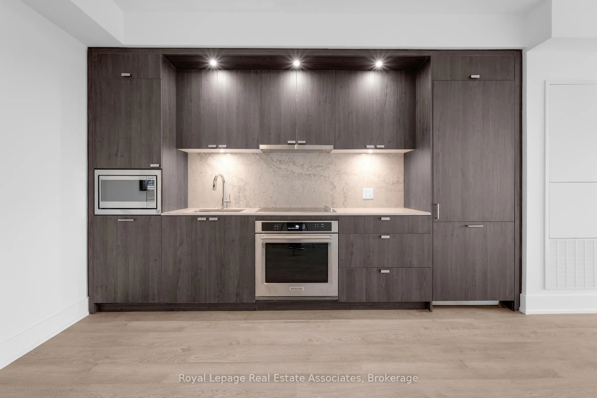 259 The Kingsway, #421