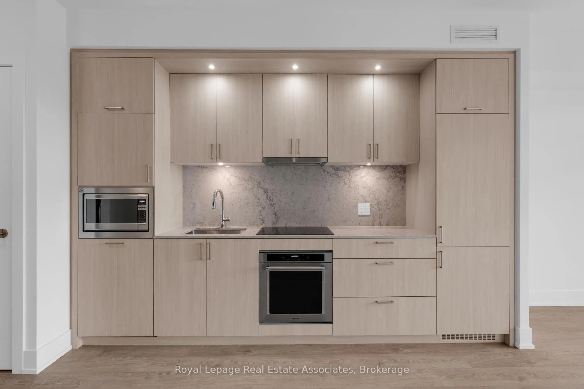 259 The Kingsway, #415
