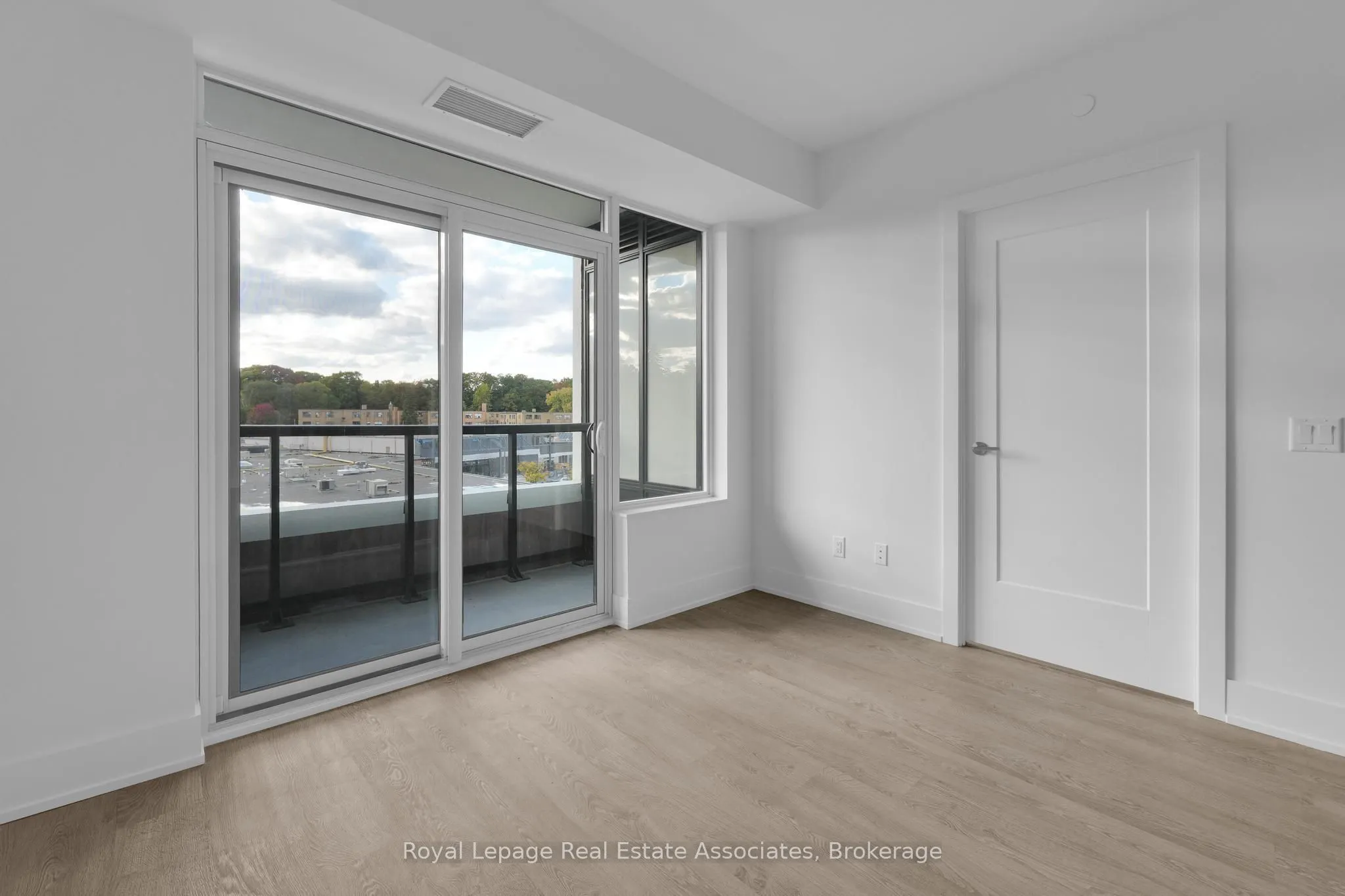 259 The Kingsway, #415