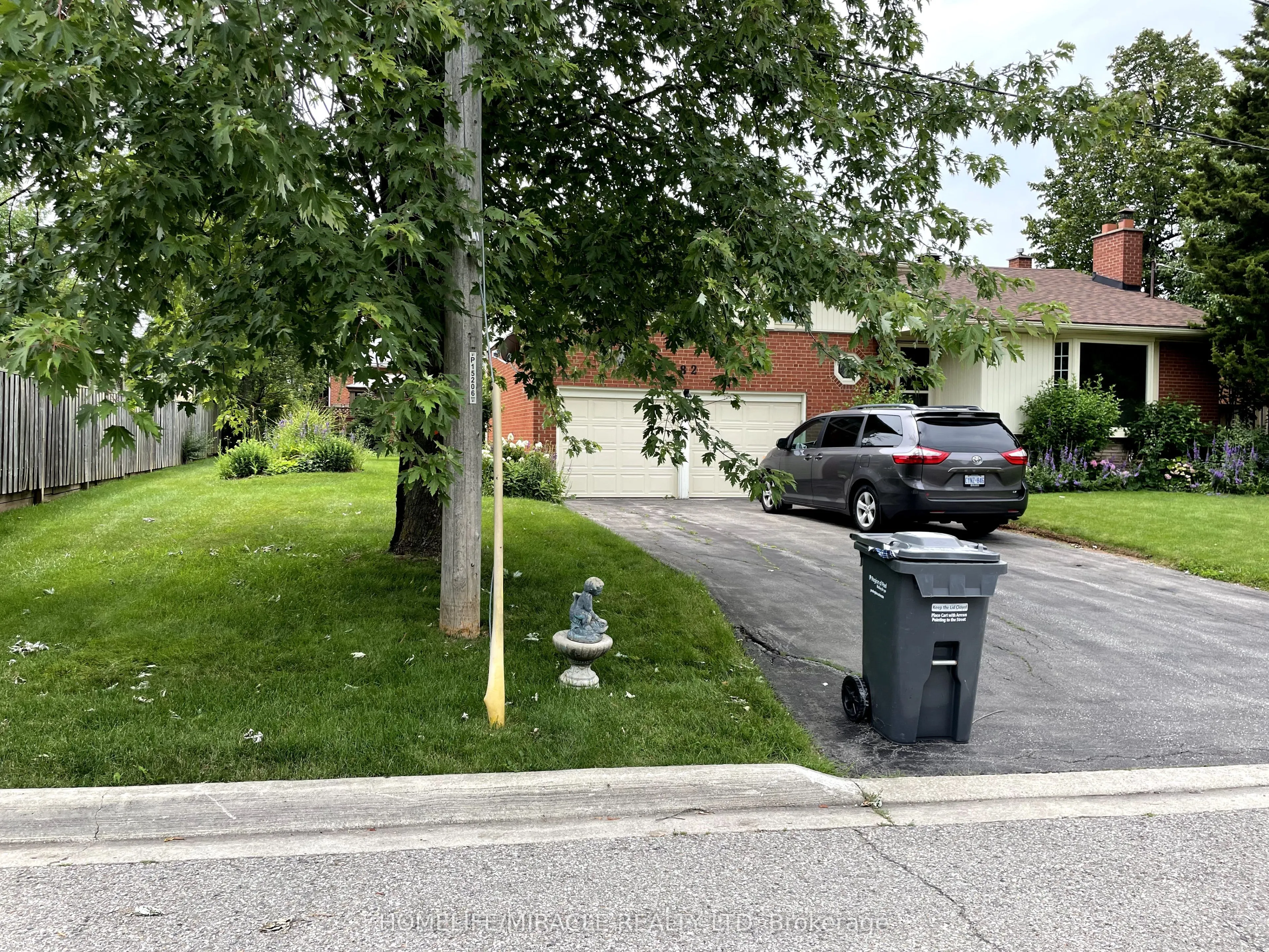 82 Roy Drive