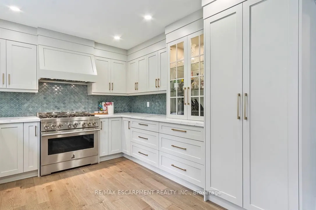 1294 GATEHOUSE Drive