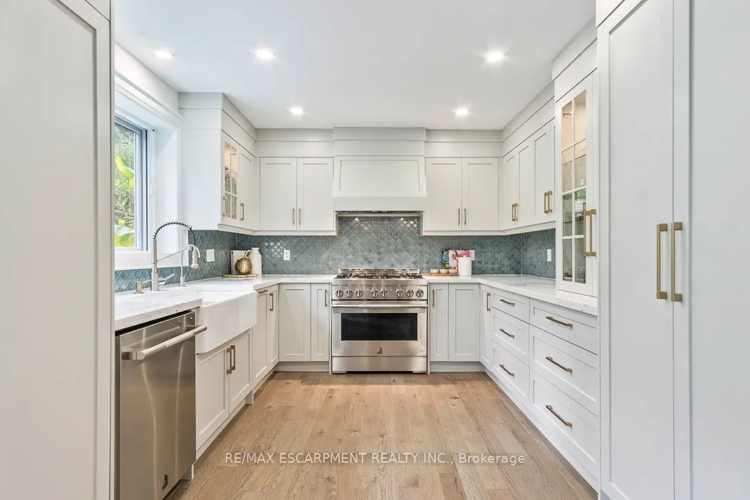 1294 GATEHOUSE Drive