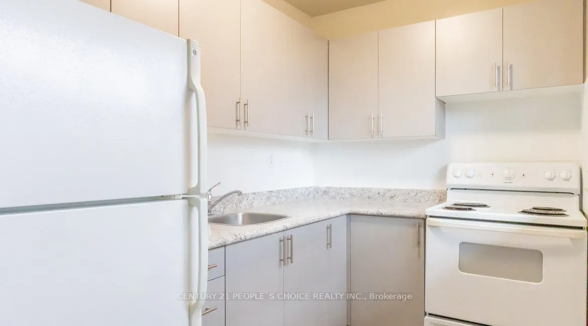1061 Seneca Avenue, #501