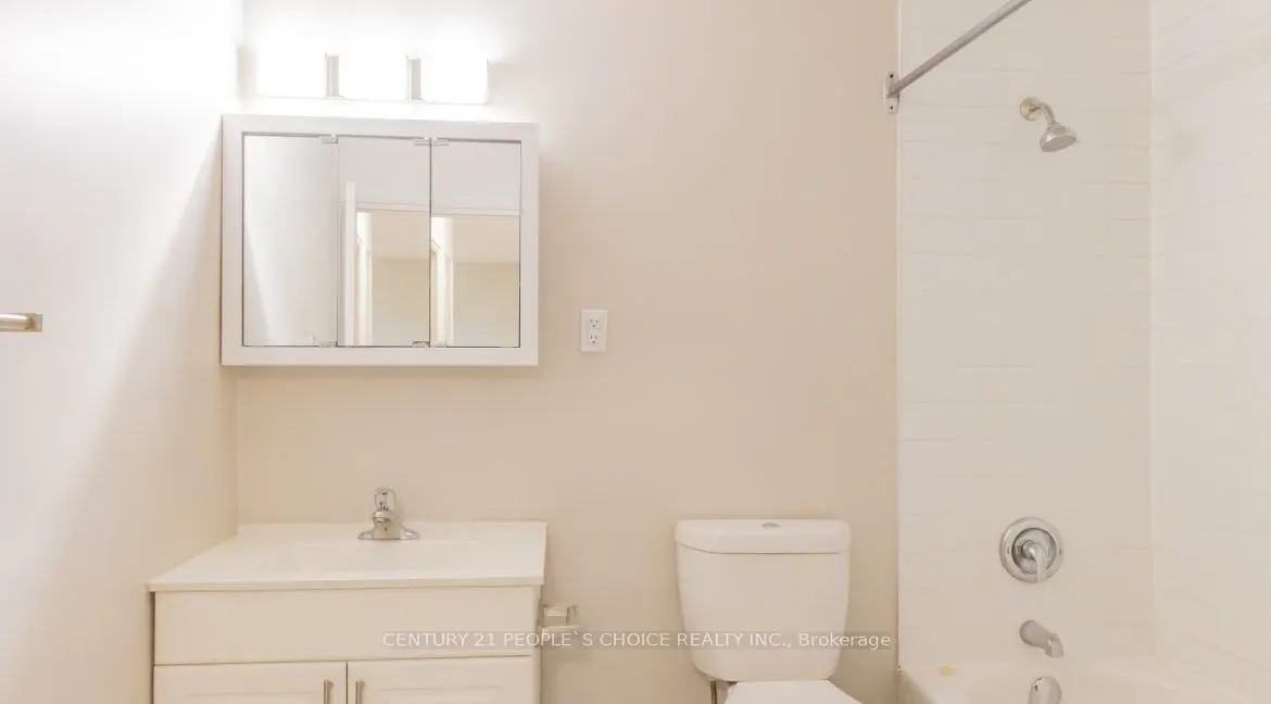 1061 Seneca Avenue, #501
