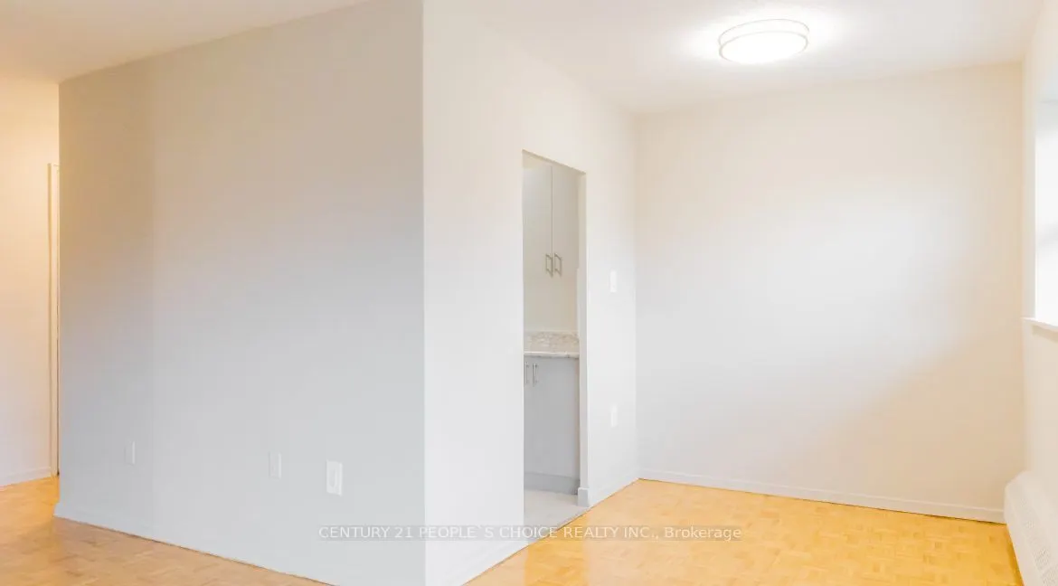 1061 Seneca Avenue, #501