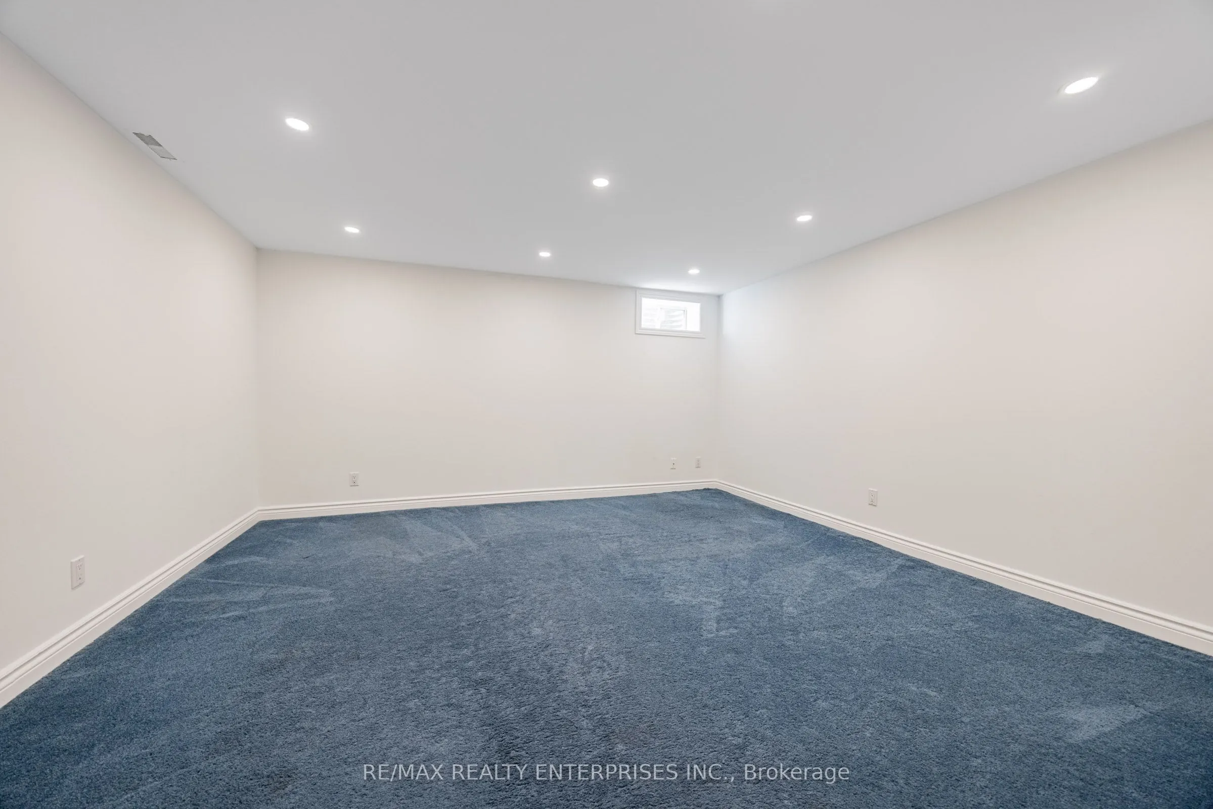 1304 Outlook Terrace