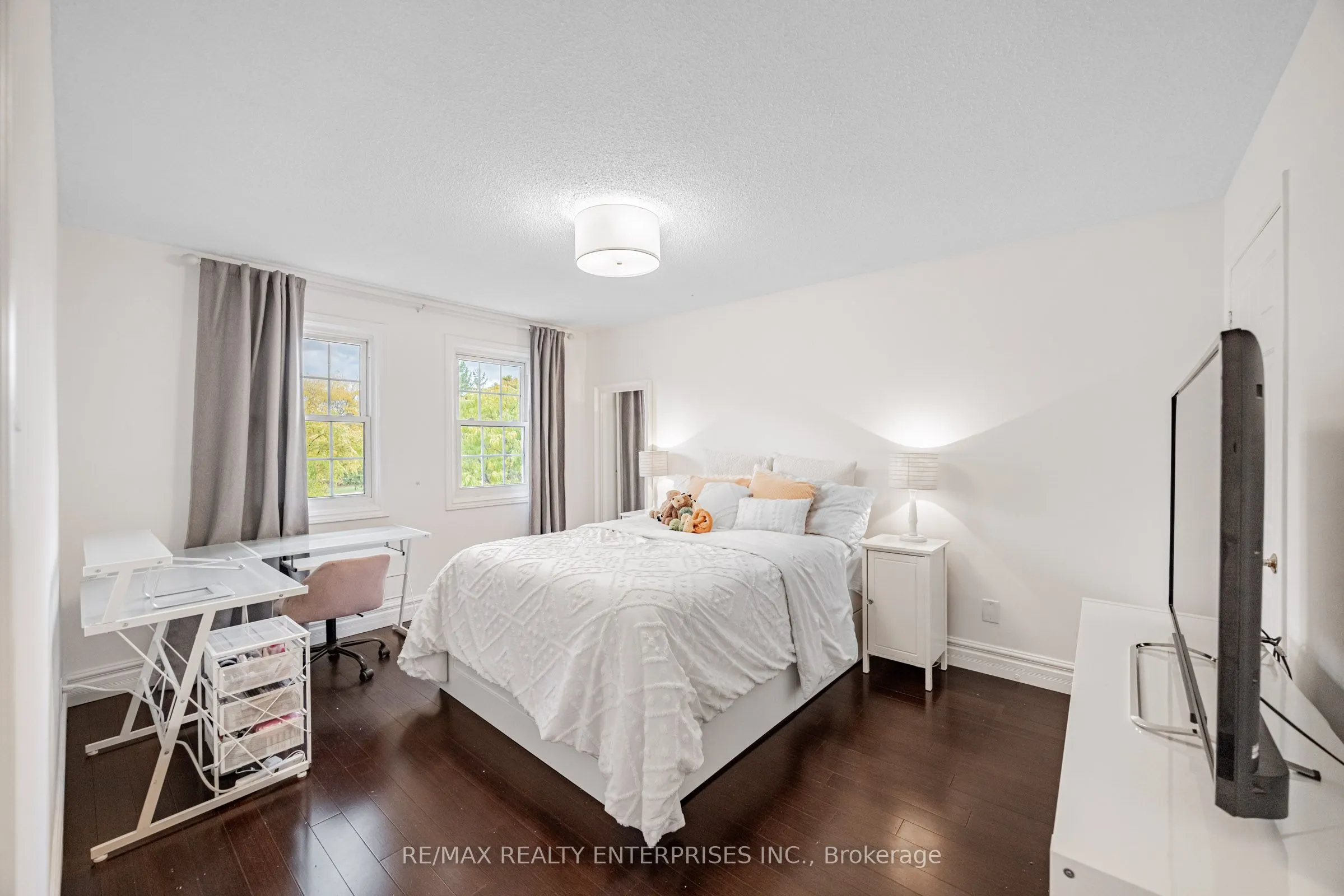 1304 Outlook Terrace