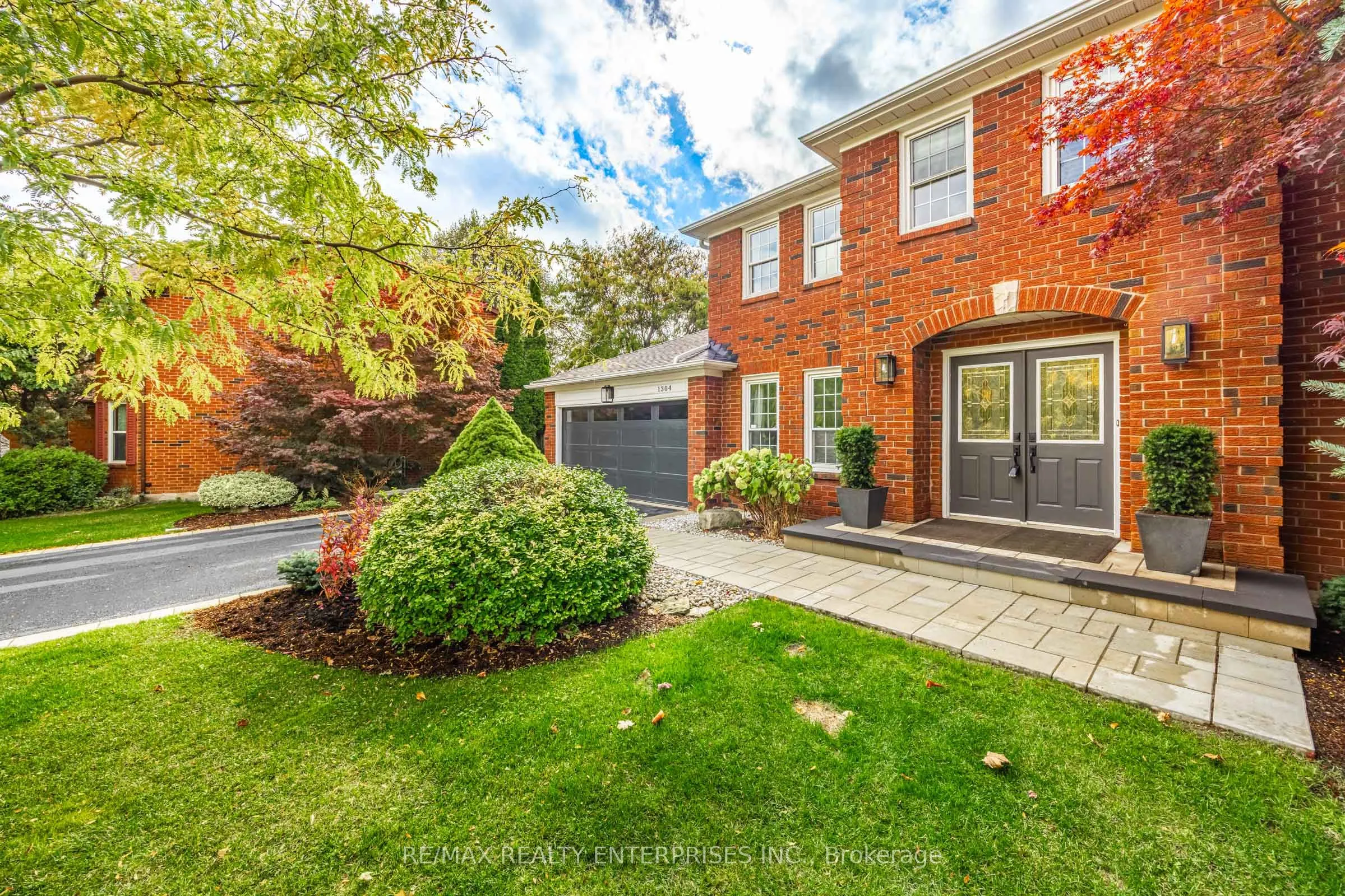1304 Outlook Terrace