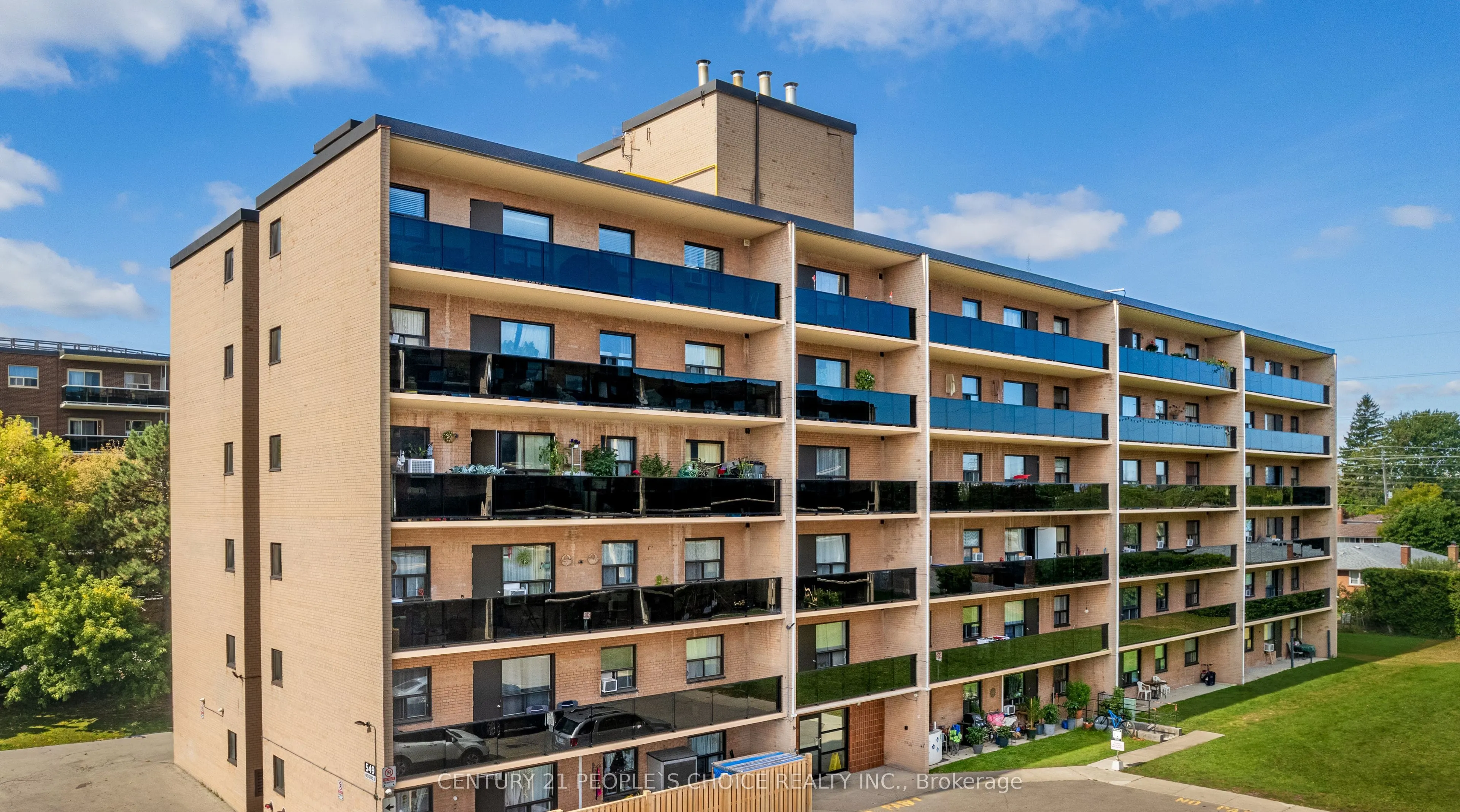 573 North Service Road, #401