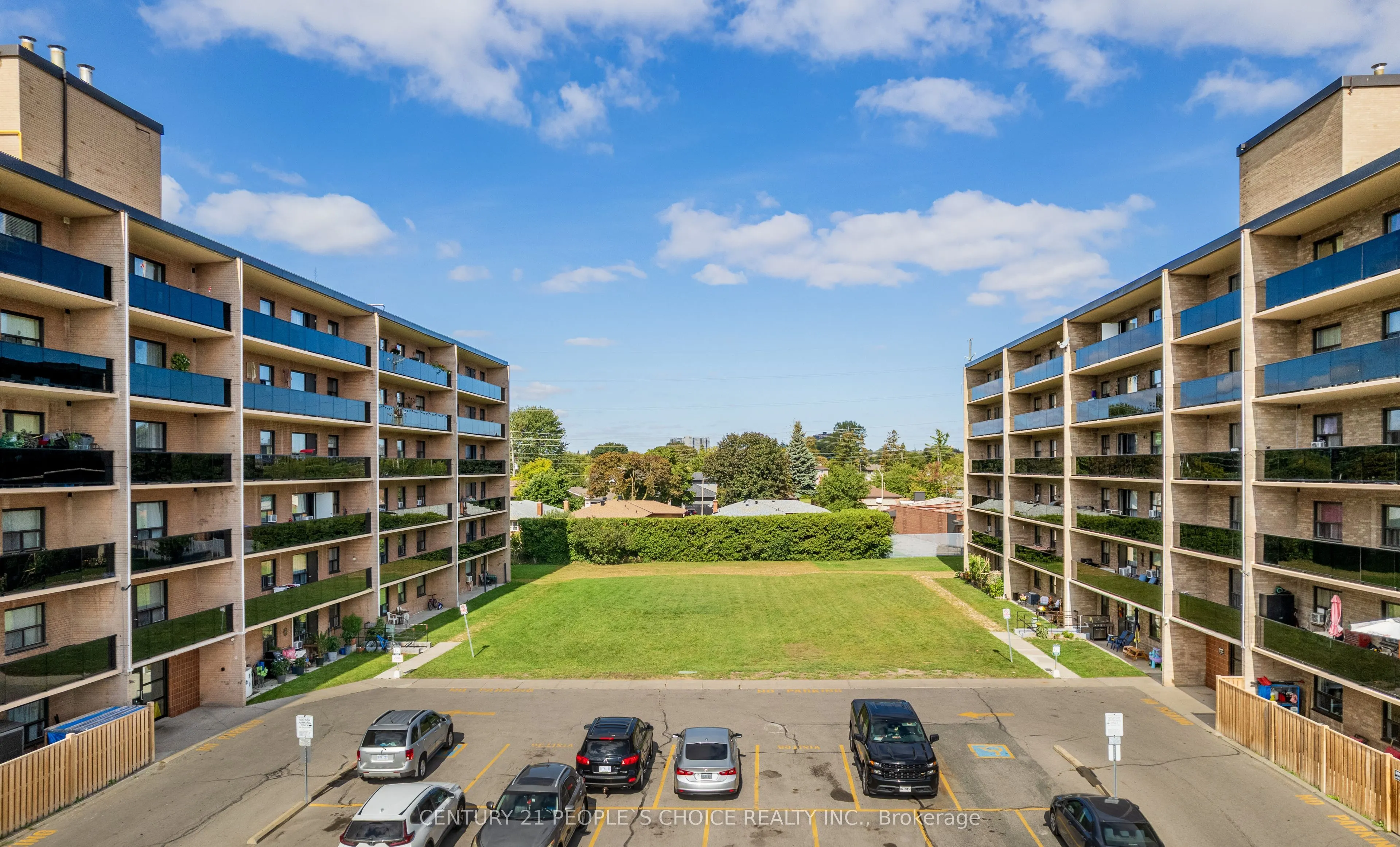 573 North Service Road, #401