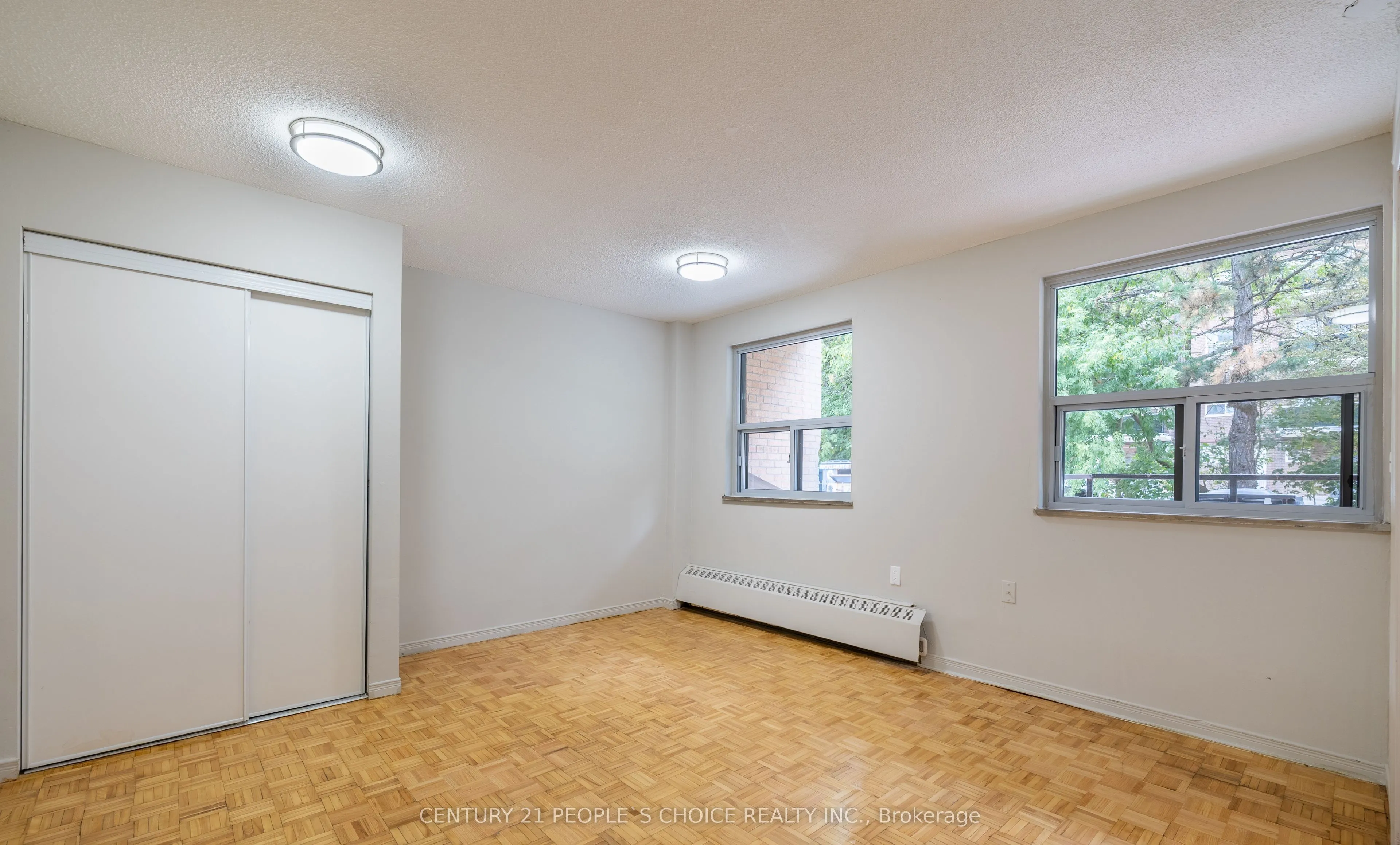 573 North Service Road, #401