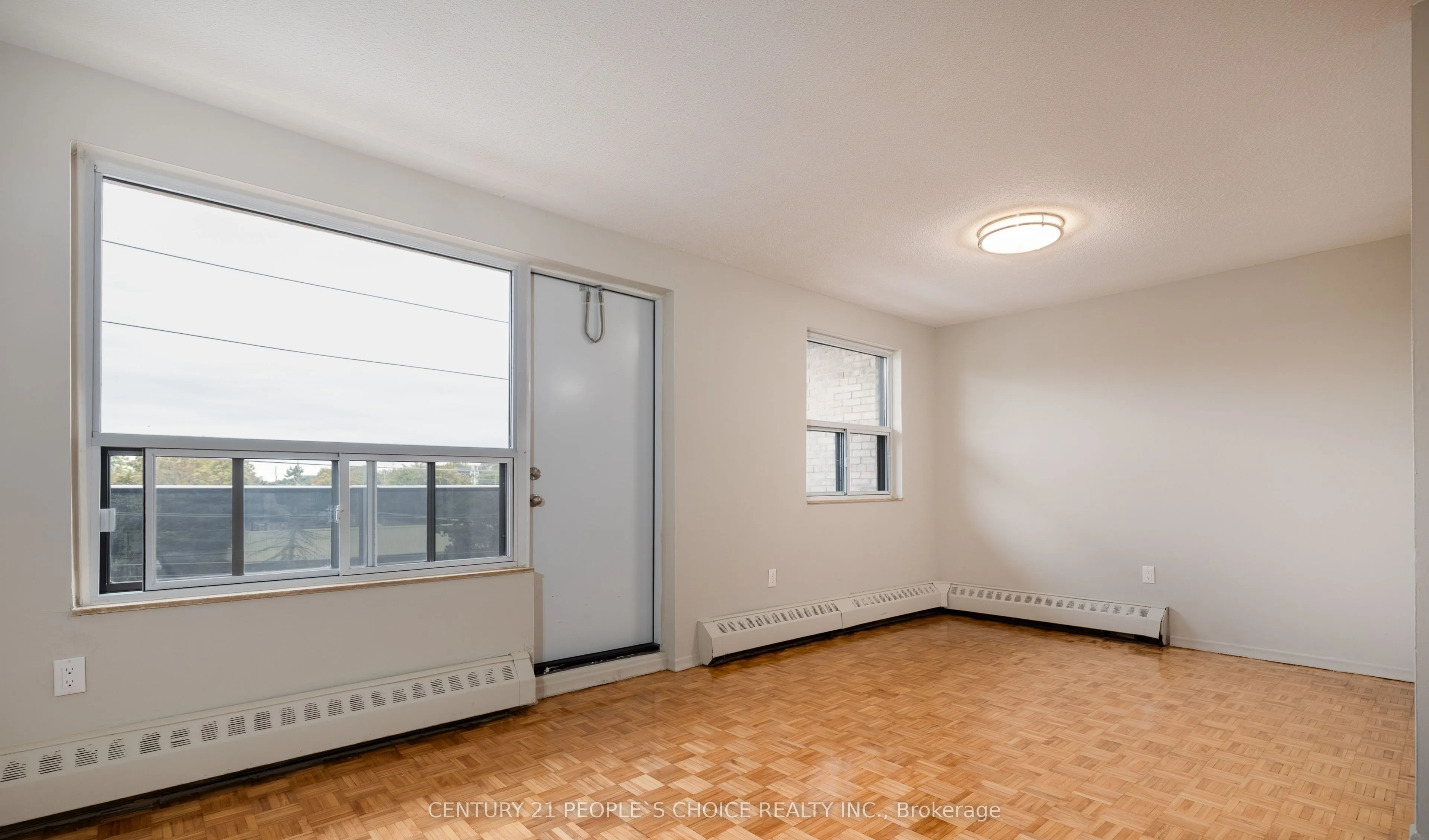 573 North Service Road, #401