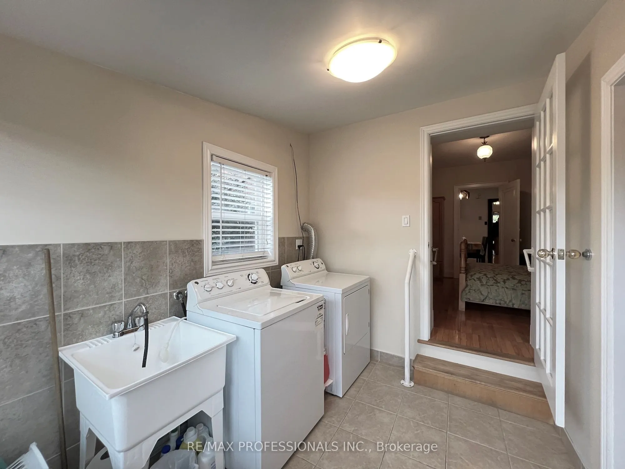33 Chandos Avenue