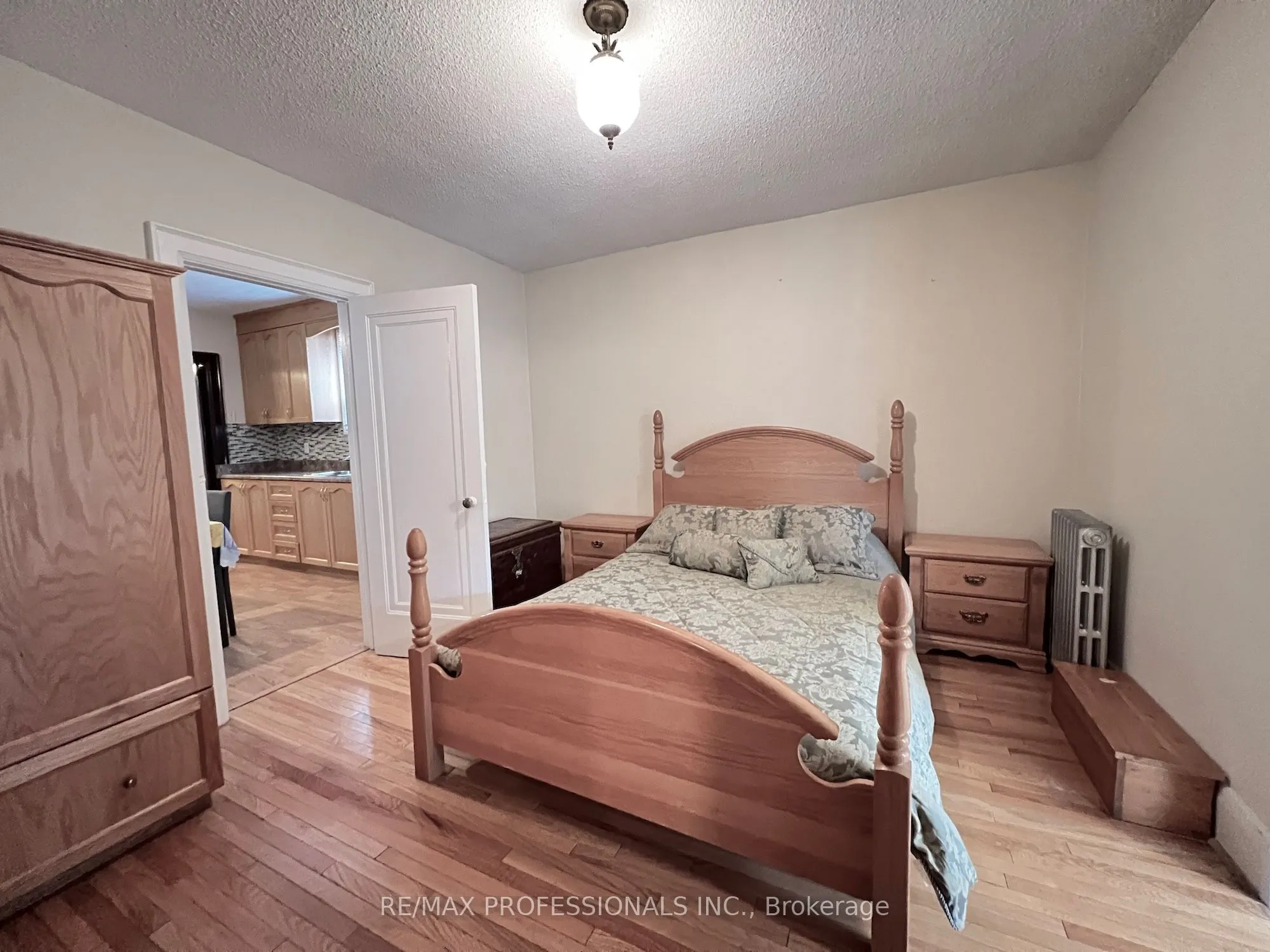 33 Chandos Avenue