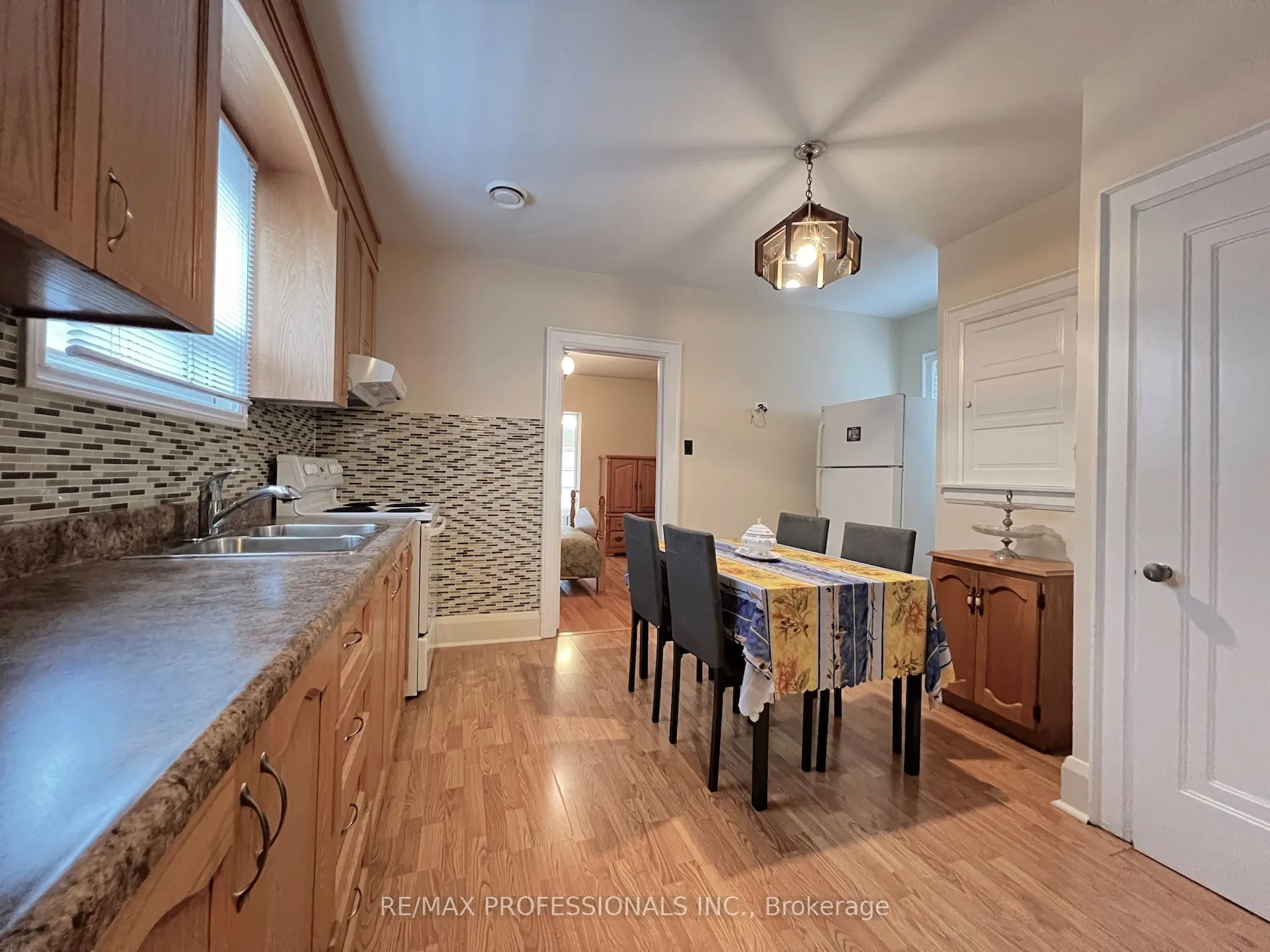 33 Chandos Avenue