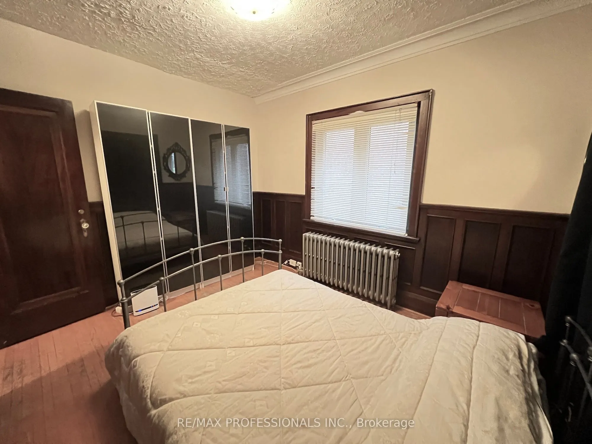 33 Chandos Avenue