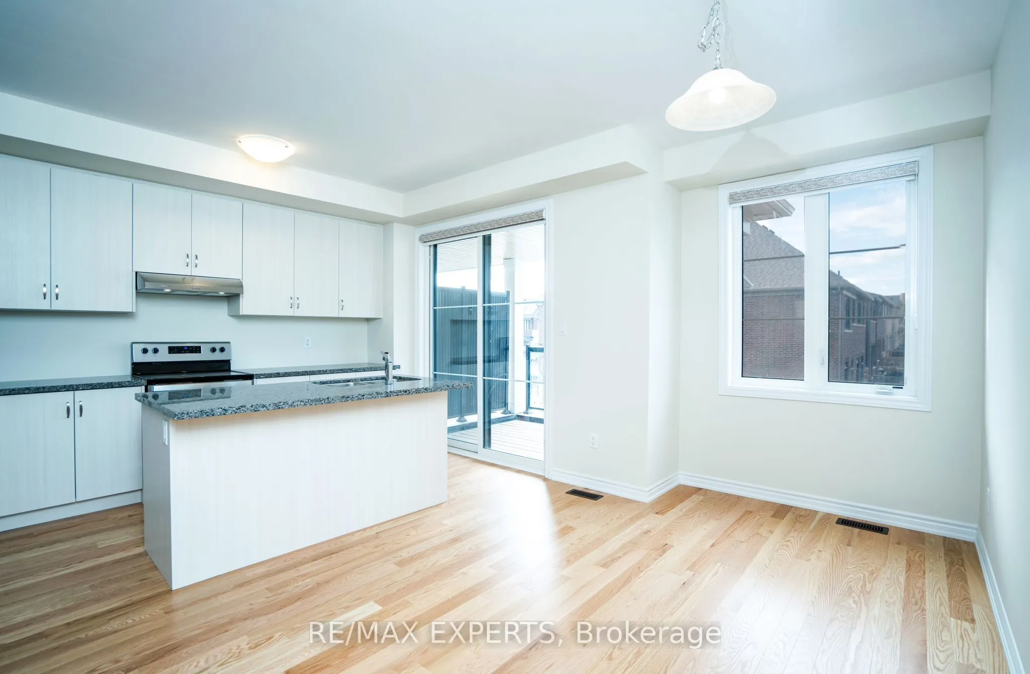 1455 NATIONAL COMMON Crescent