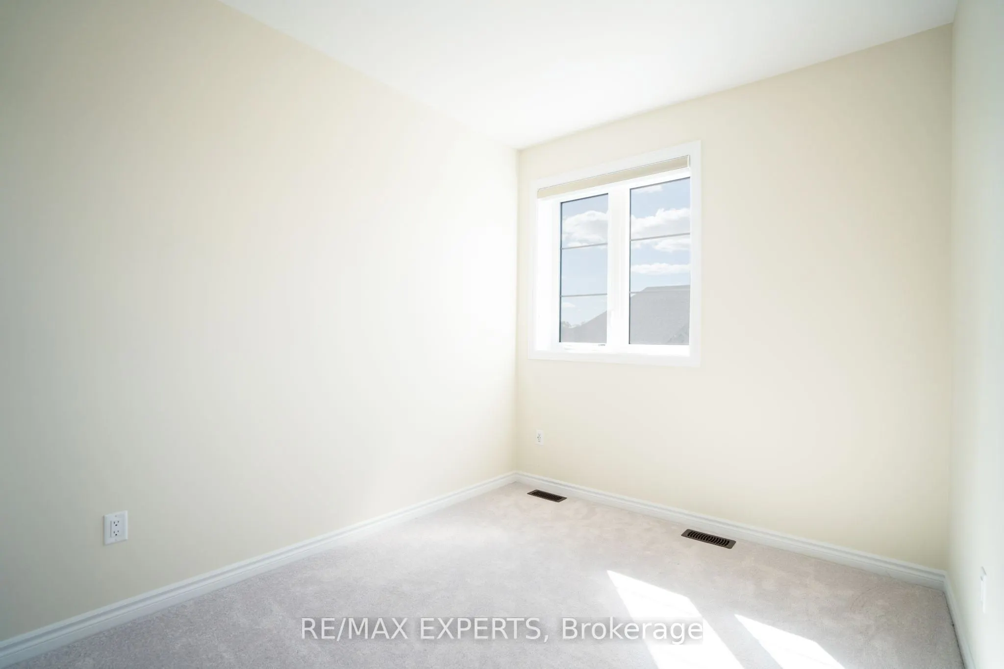 1455 NATIONAL COMMON Crescent