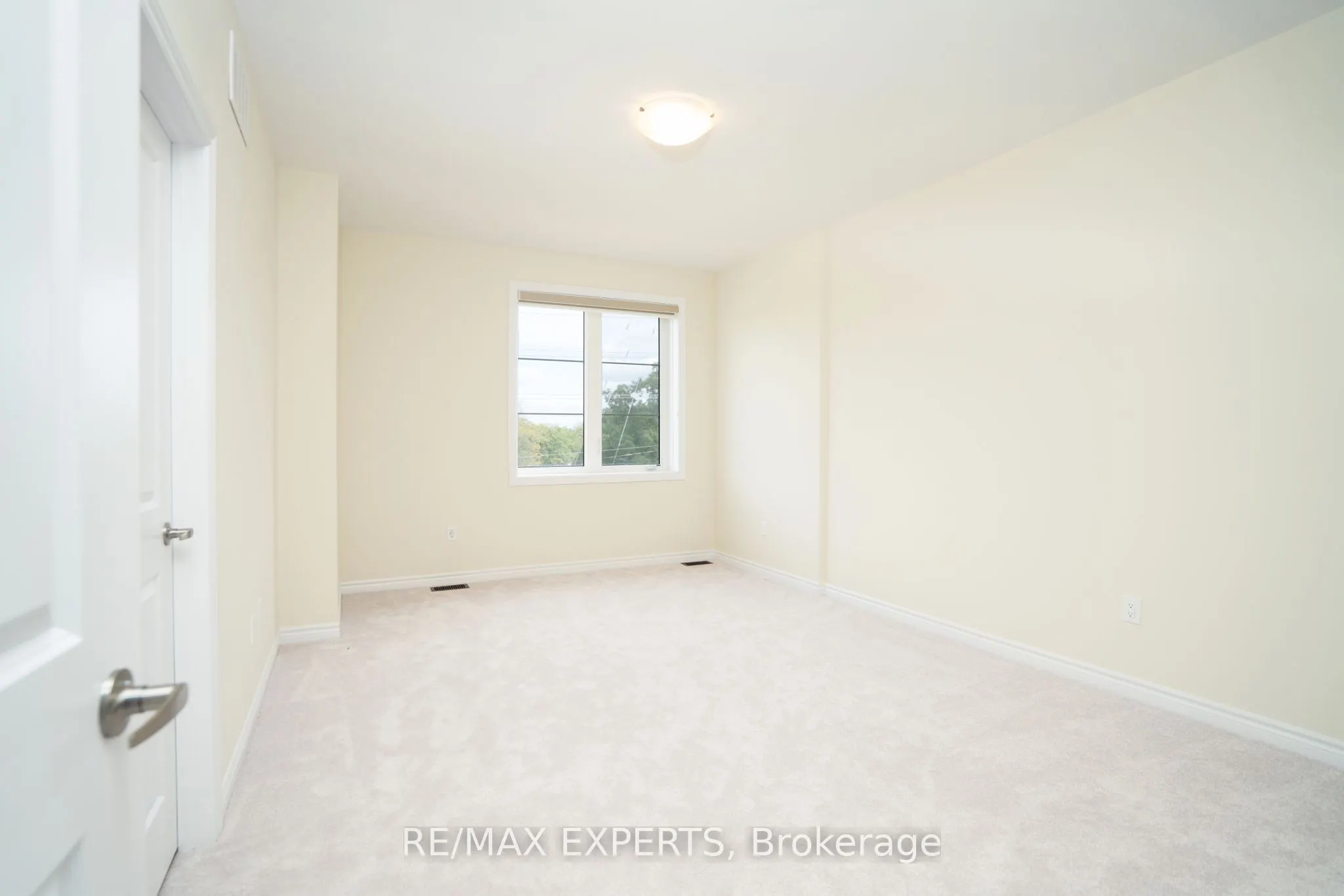 1455 NATIONAL COMMON Crescent