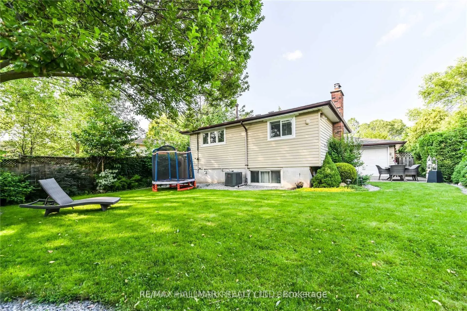 687 Artreva Crescent