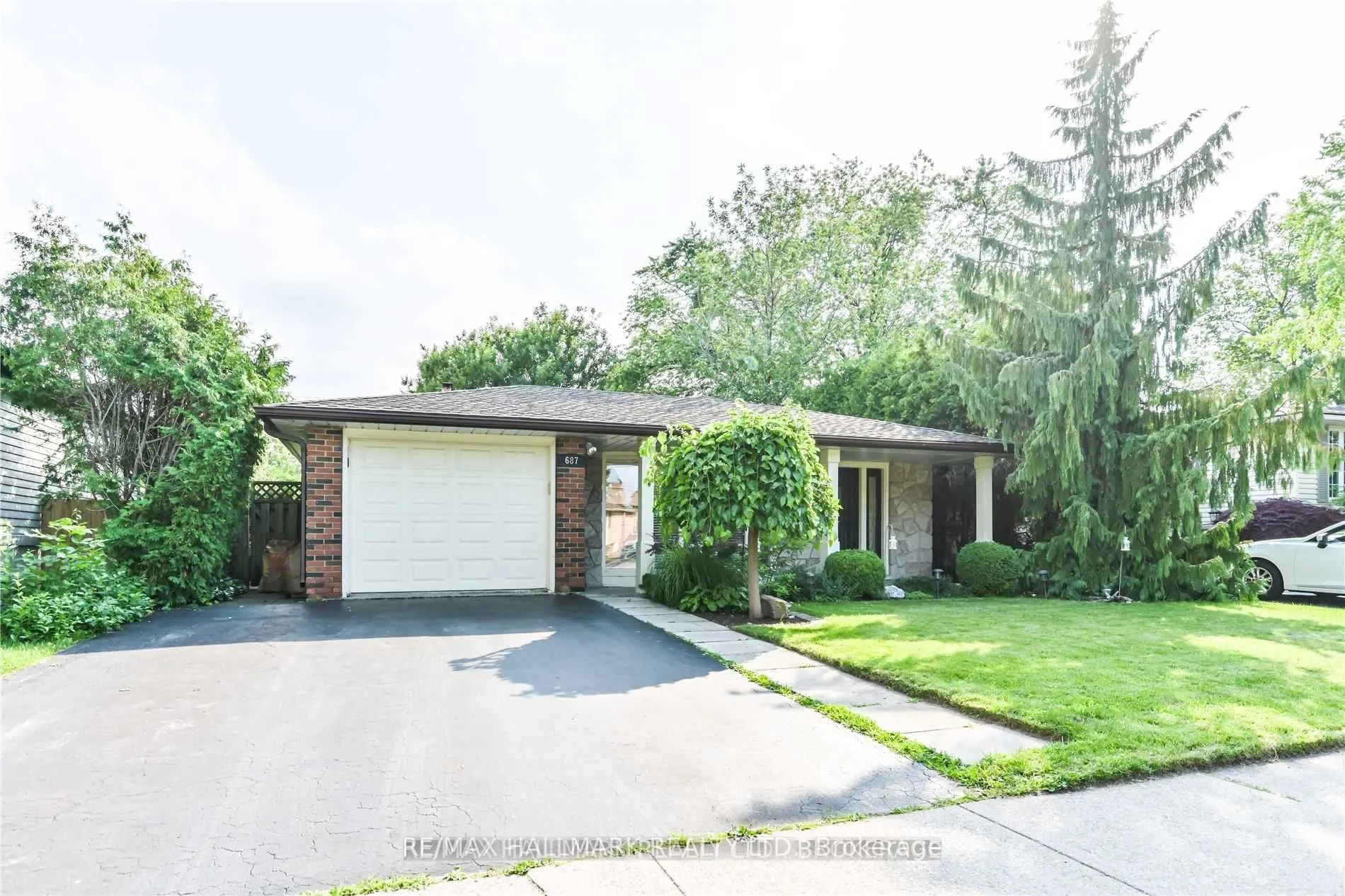687 Artreva Crescent