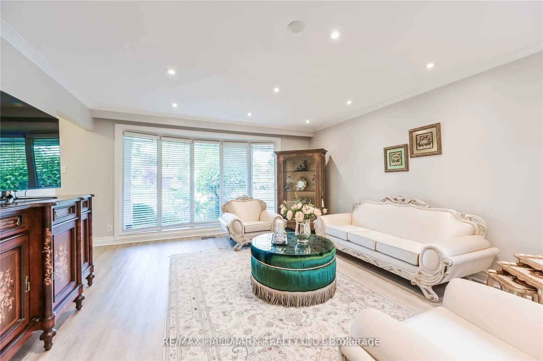 687 Artreva Crescent