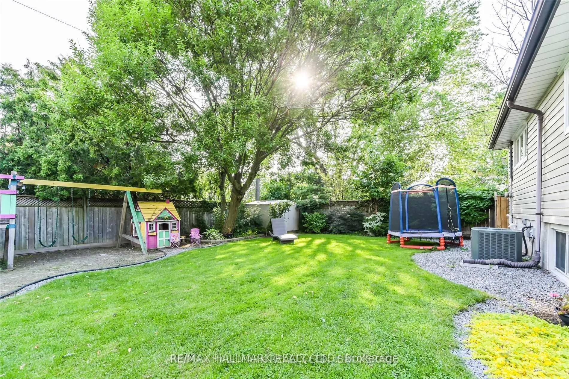 687 Artreva Crescent