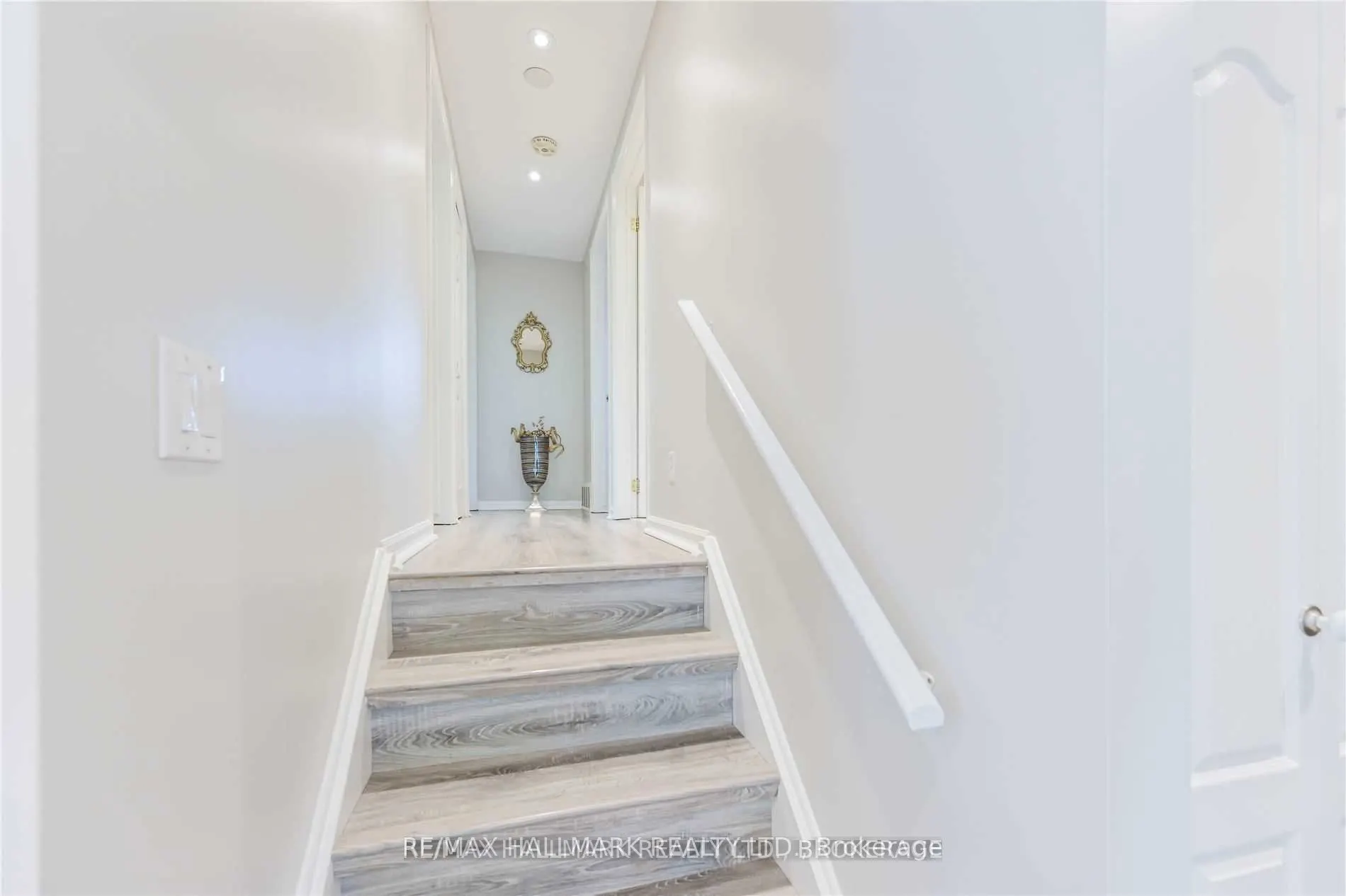 687 Artreva Crescent