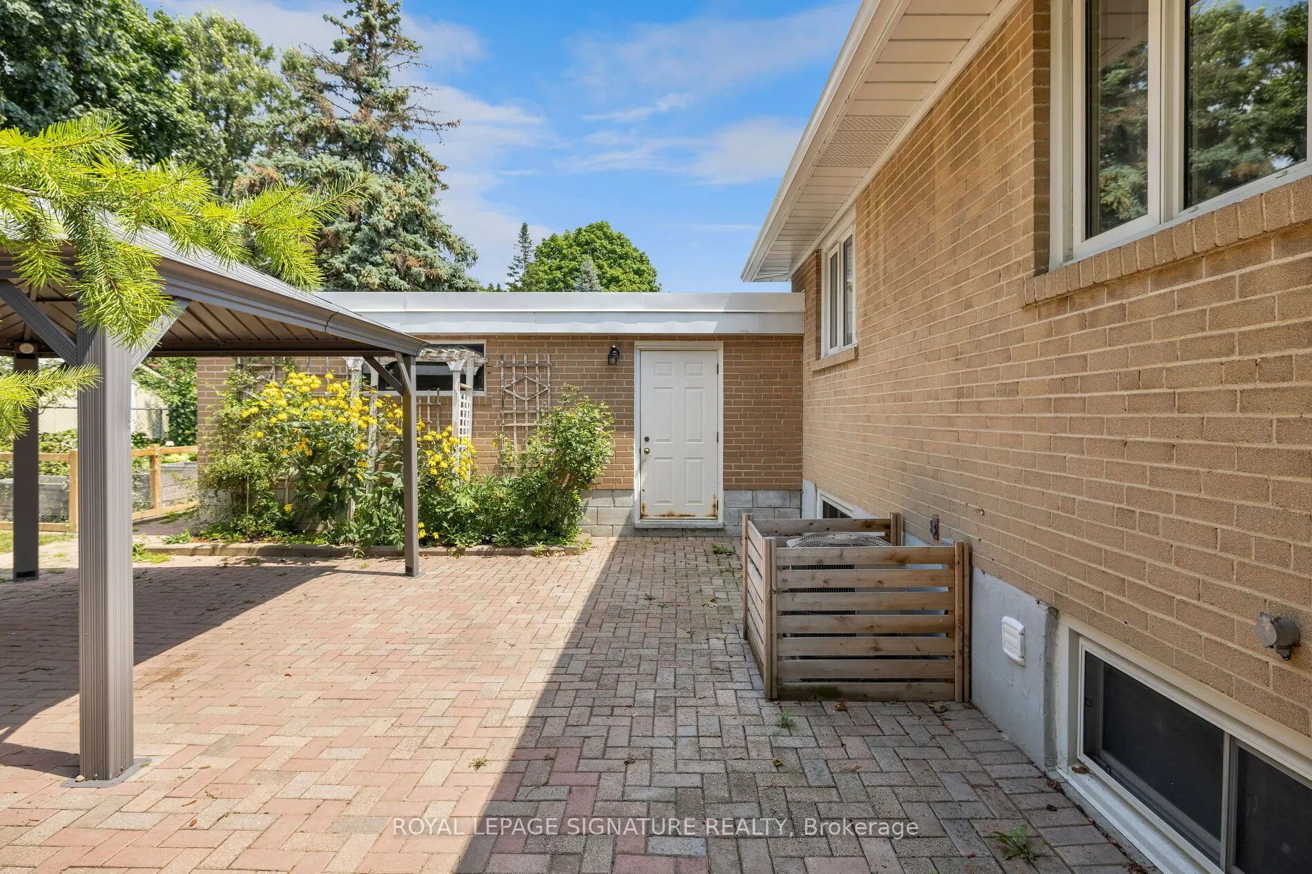 26 Paragon Road, #Main