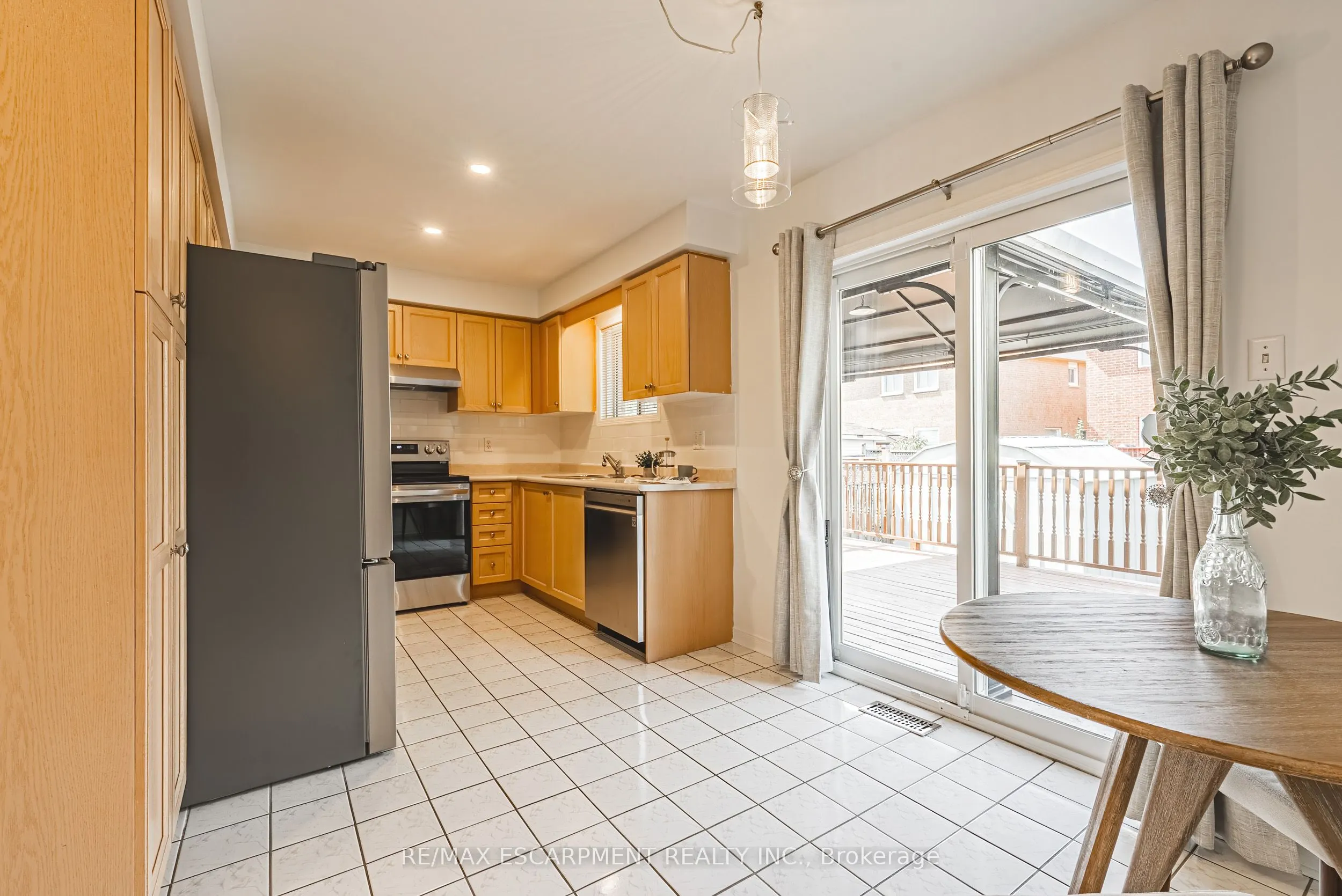 12 Summerfield Crescent