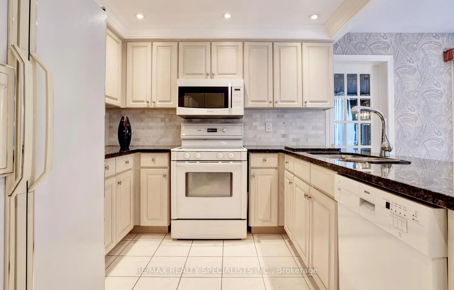 1616 Tipperary Court