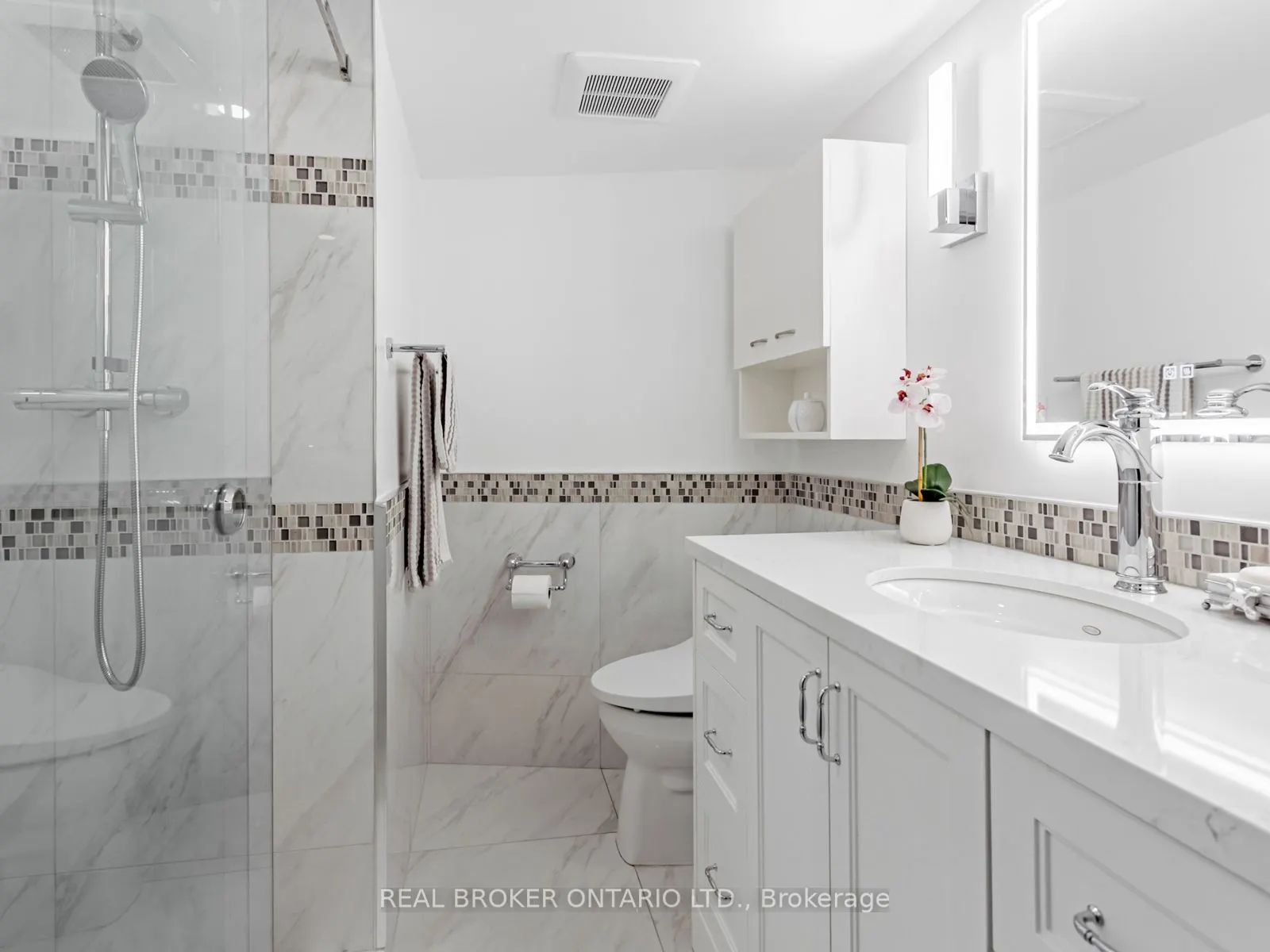 1060 Walden Circle, #27