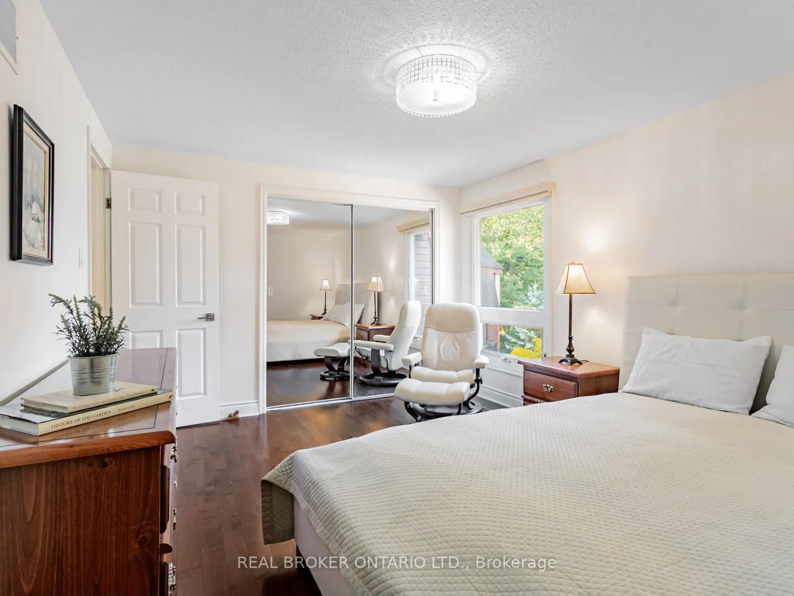 1060 Walden Circle, #27