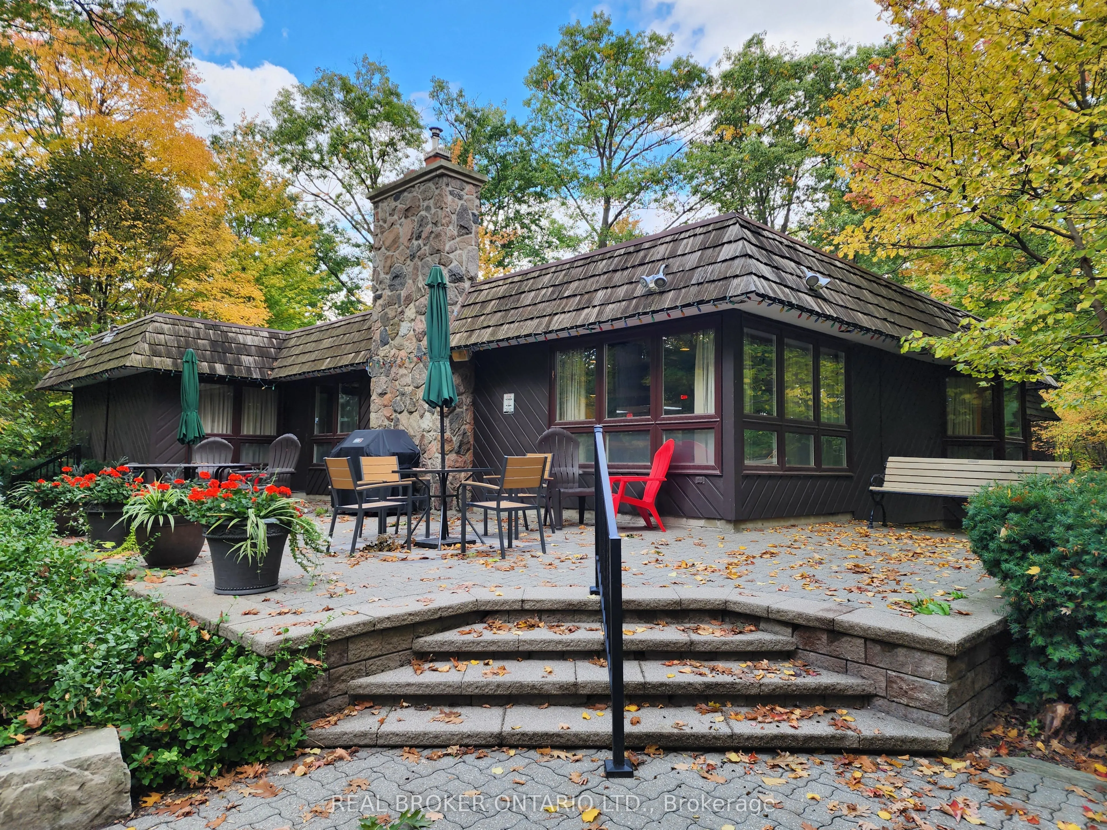 1060 Walden Circle, #27