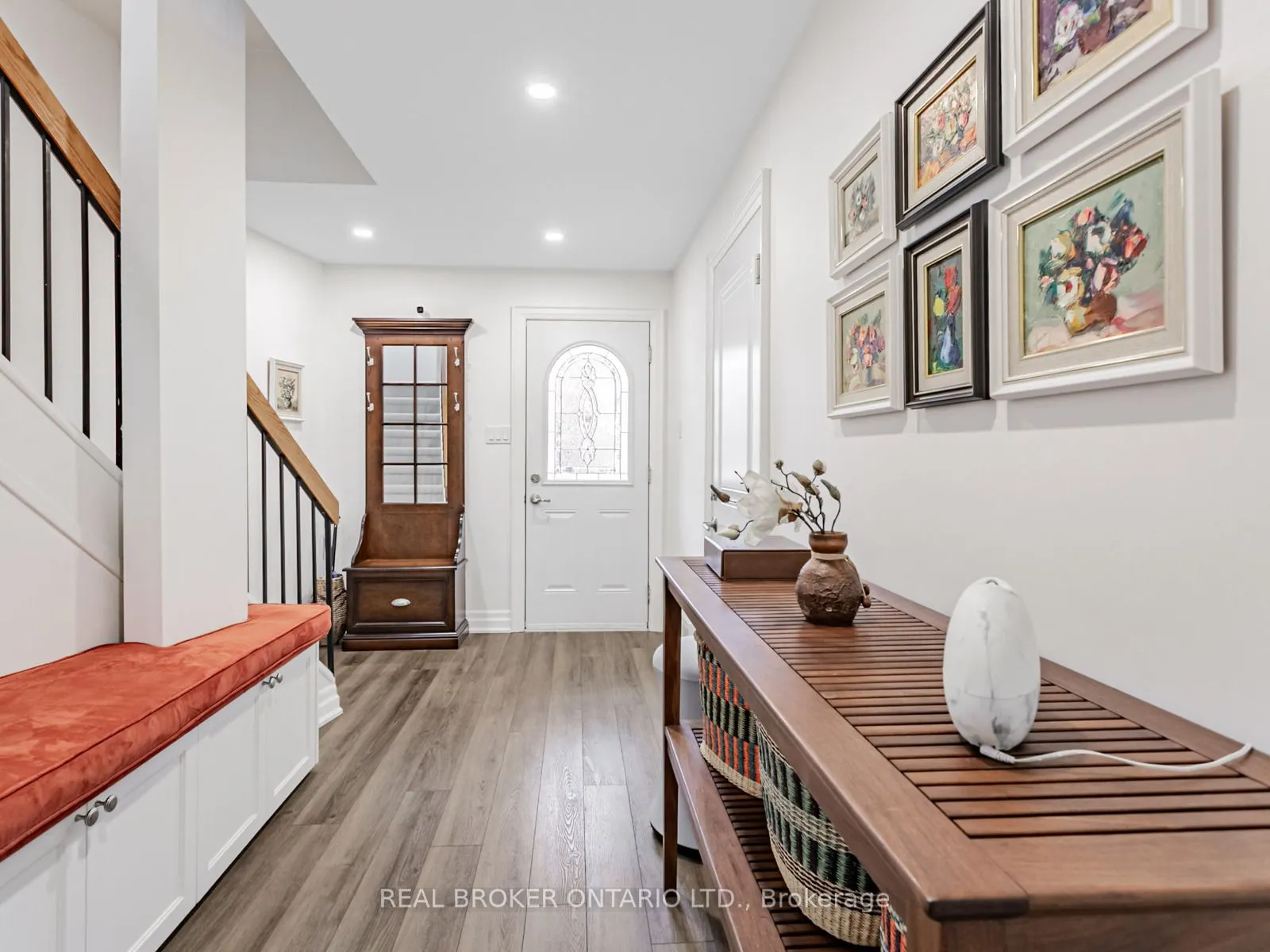 1060 Walden Circle, #27