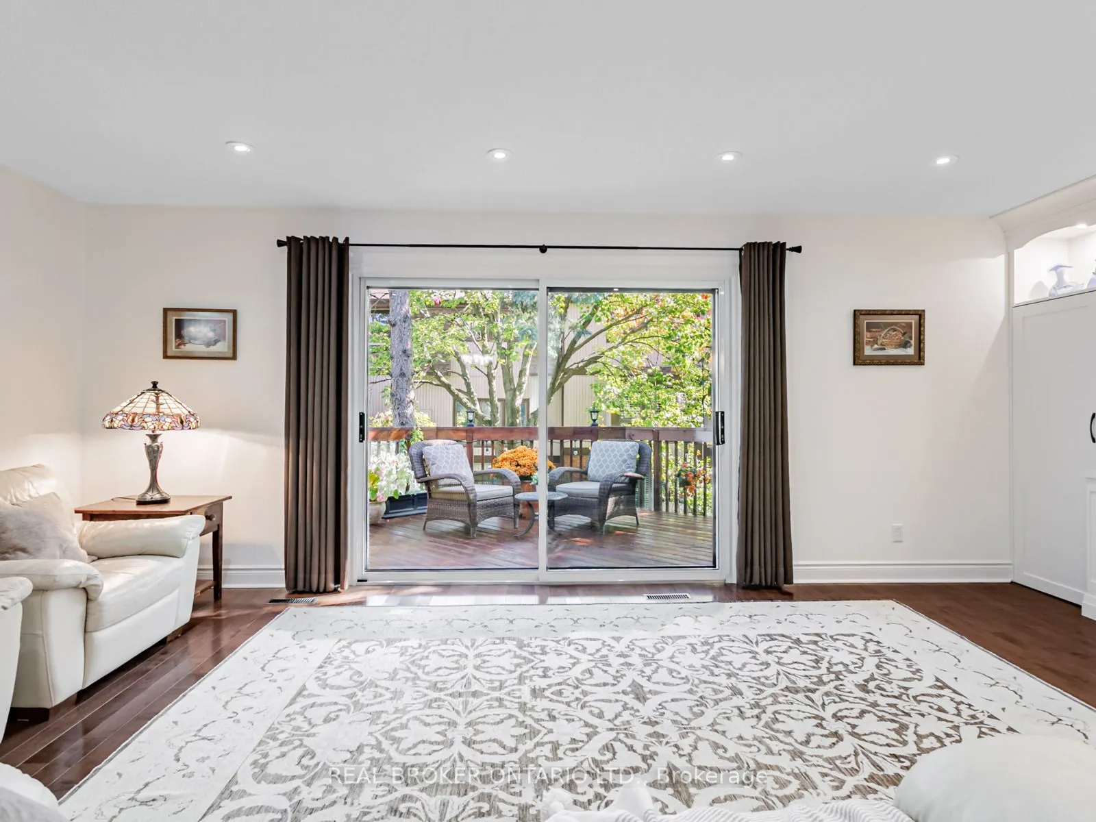 1060 Walden Circle, #27